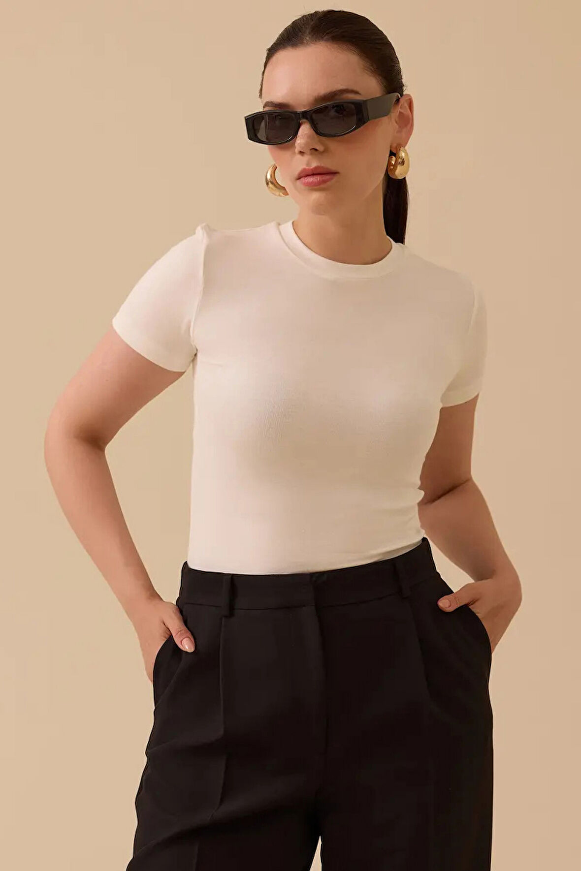 Kadın Yuvarlak Yaka Kısa Kollu Basic T-Shirt - Beyaz | S