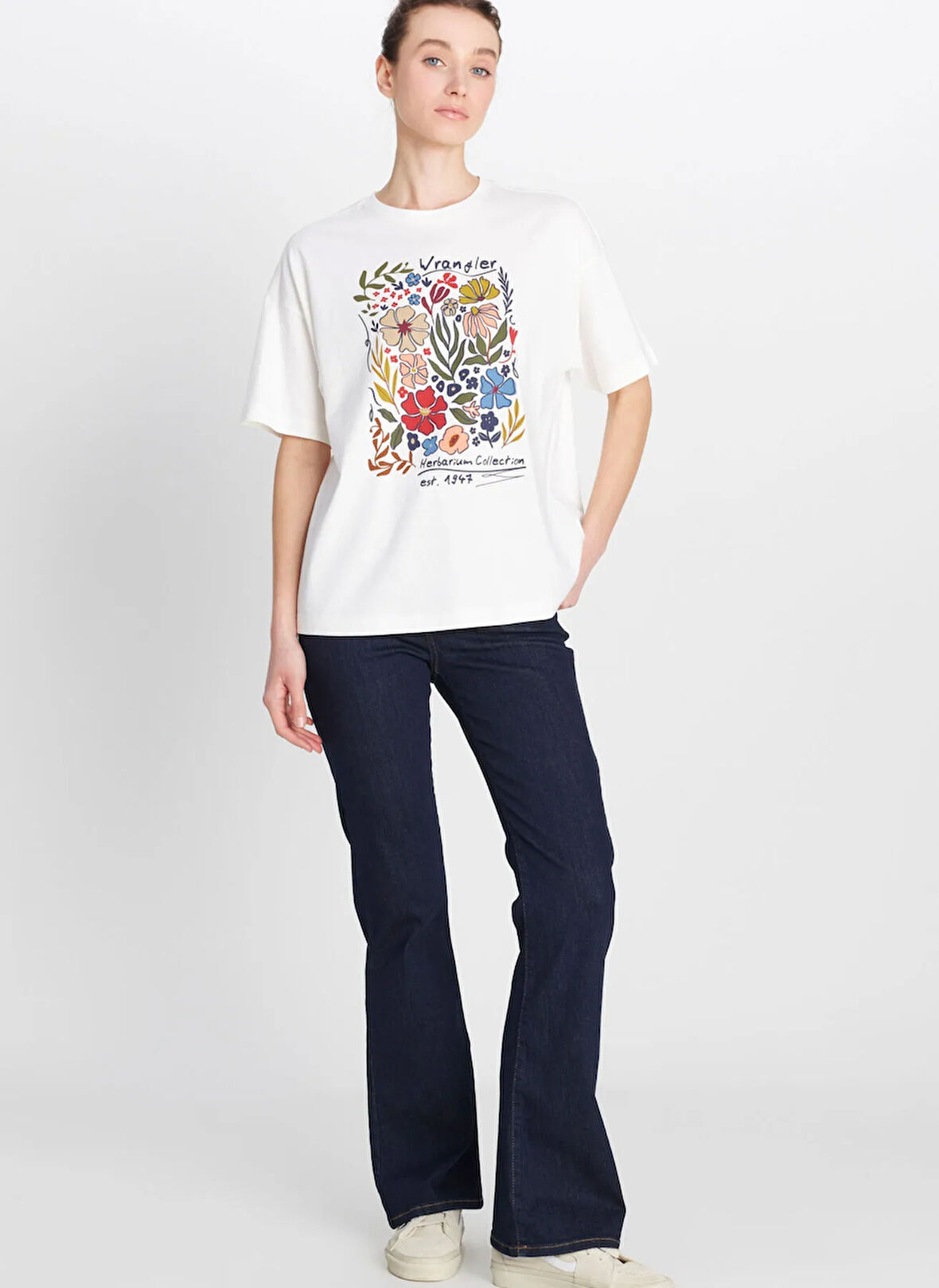 Wrangler Bisiklet Yaka Ekru Kadın T-Shirt W2510753102-Loose Fit T-shirt