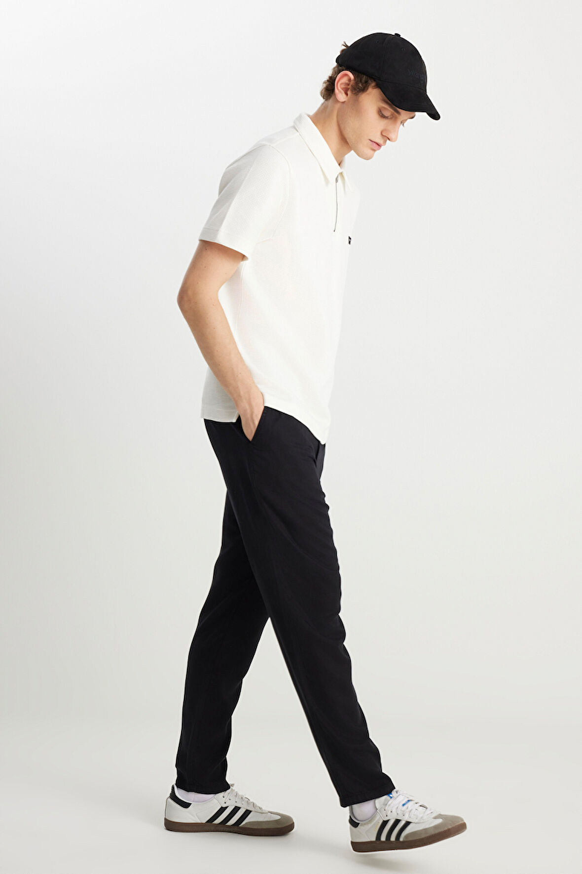 Regular Fit Normal Kesim Yumuşak Dokulu Siyah Pantolon