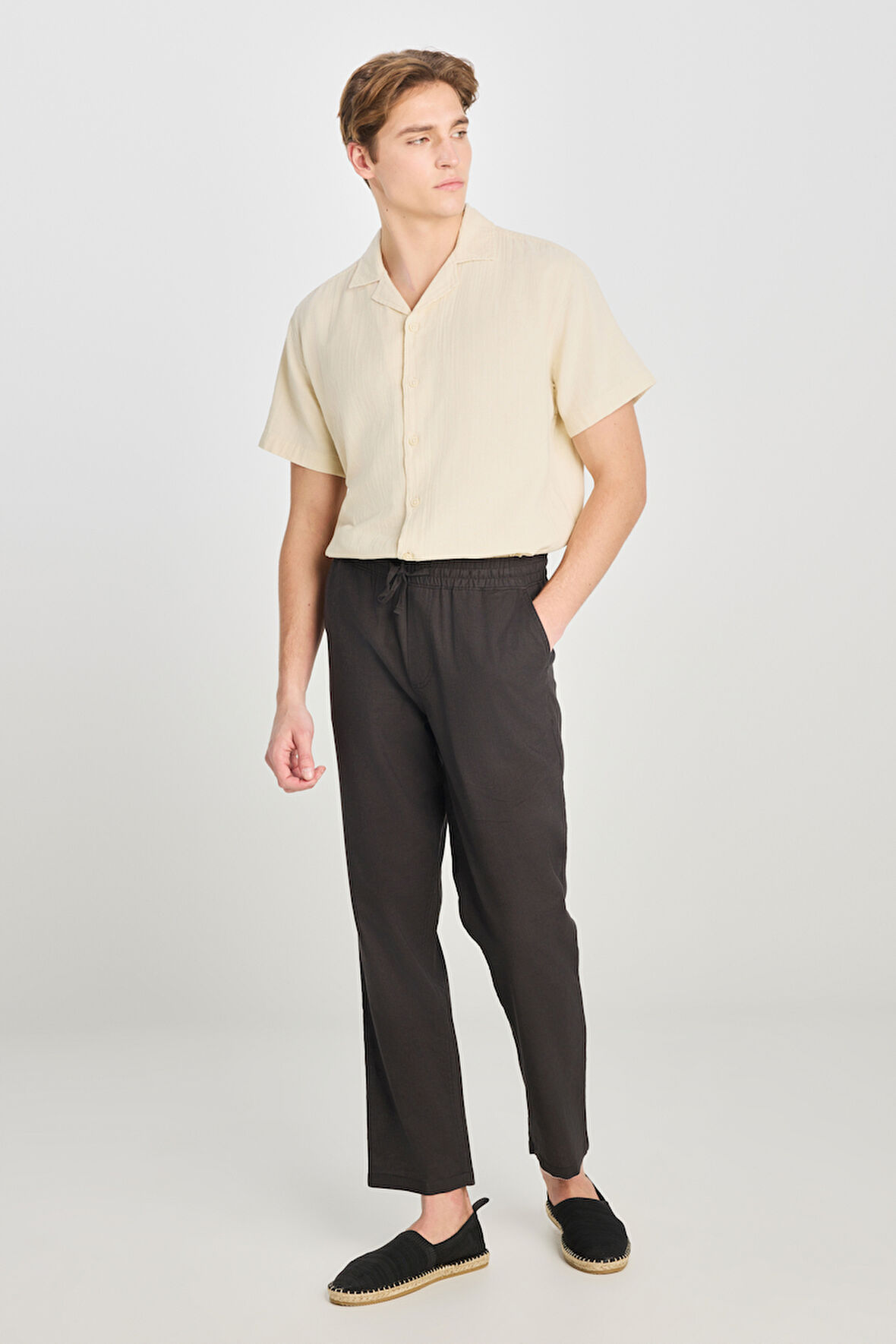 Regular Fit Normal Kesim Lastik Bel Detaylı Keten Karışımlı Antrasit Pantolon