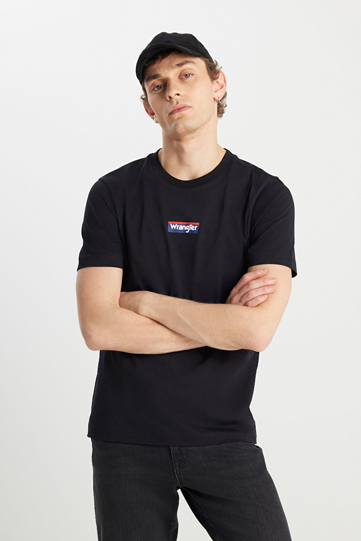 %100 Pamuk Regular Fit Normal Kesim Siyah Minimal Logo Tişört