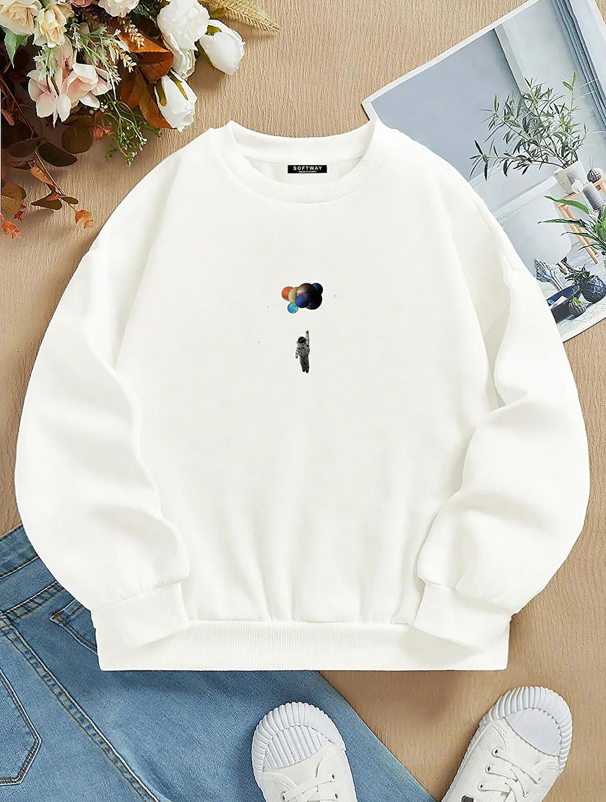 Unisex Oversize Bisiklet Yaka Basic Balloon Astronaut Baskılı Sweatshirt - EKRU