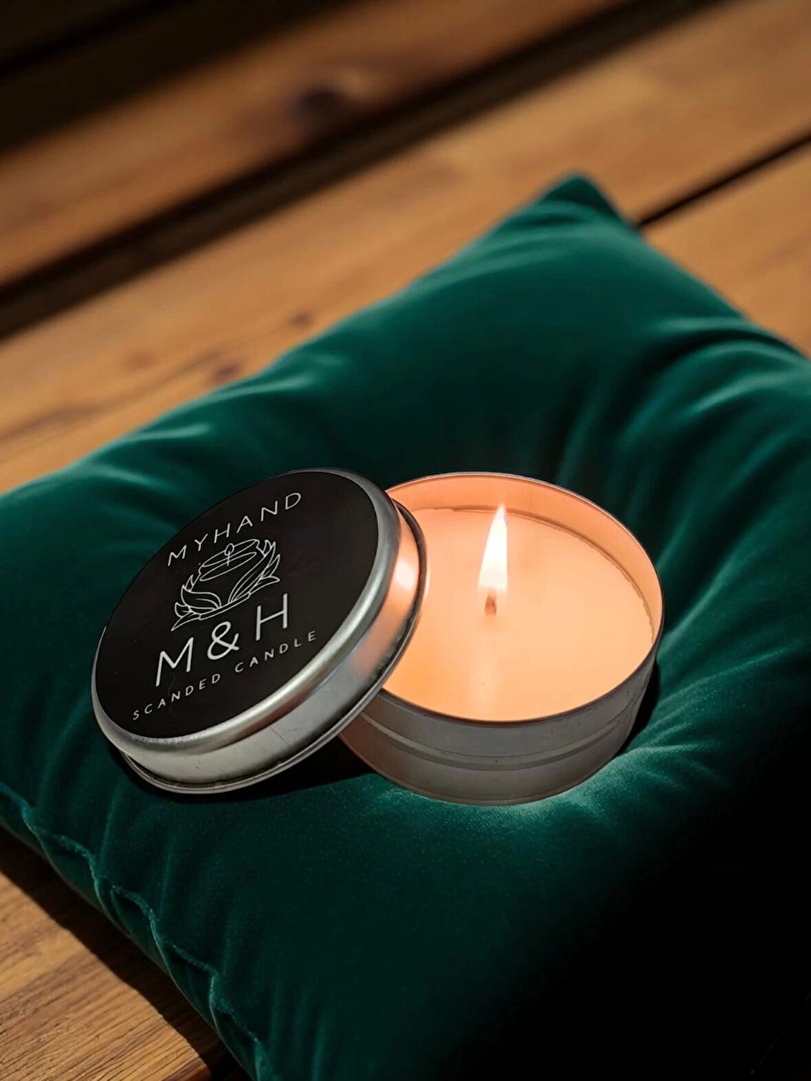 MyHand Soyawax Gümüş Teneke Gül Güzeli Esans Kokulu Mum 60 Gr