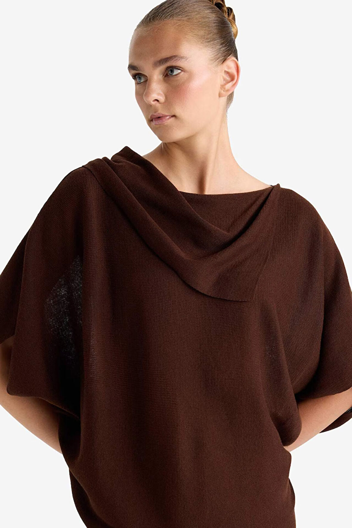 Oversize Geniş Kalıp Kayık Yaka Kazak