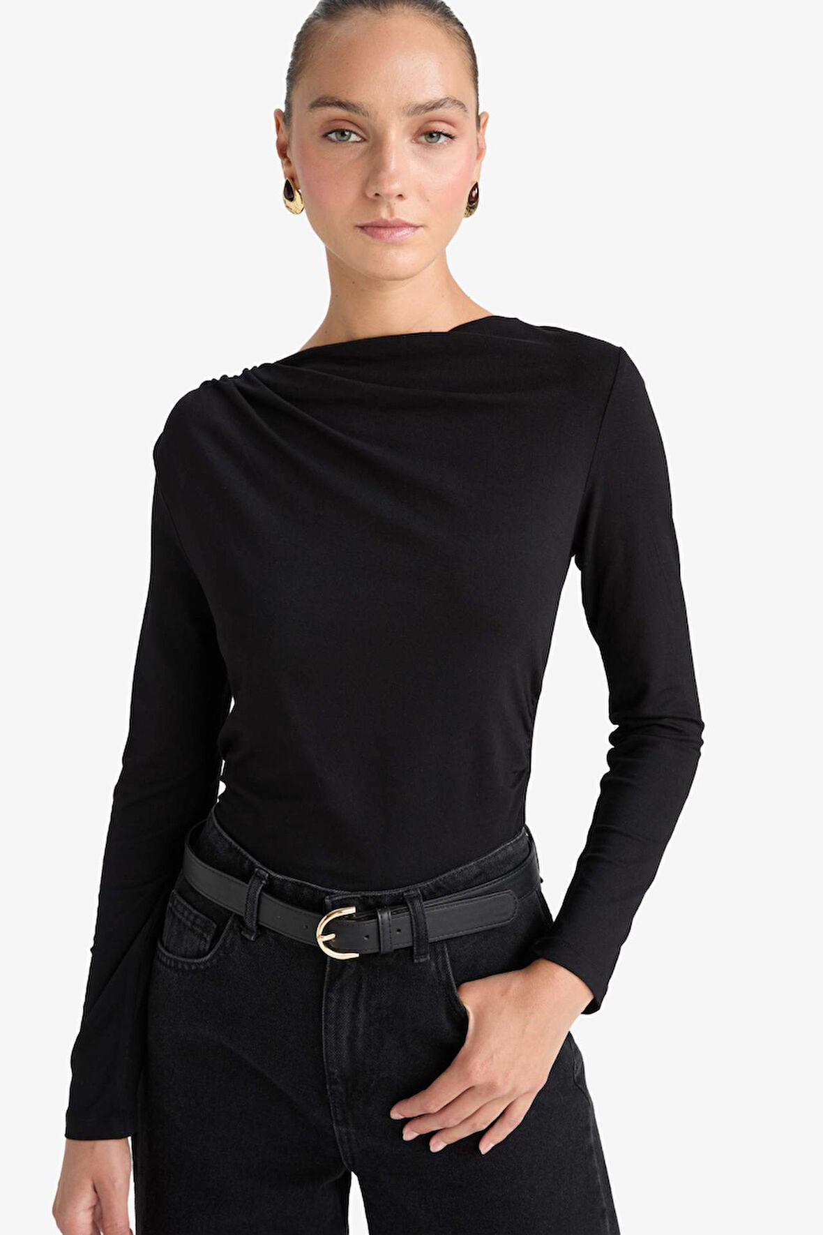 Slim Fit Dar Kesim Bisiklet Yaka Uzun Kollu Tişört