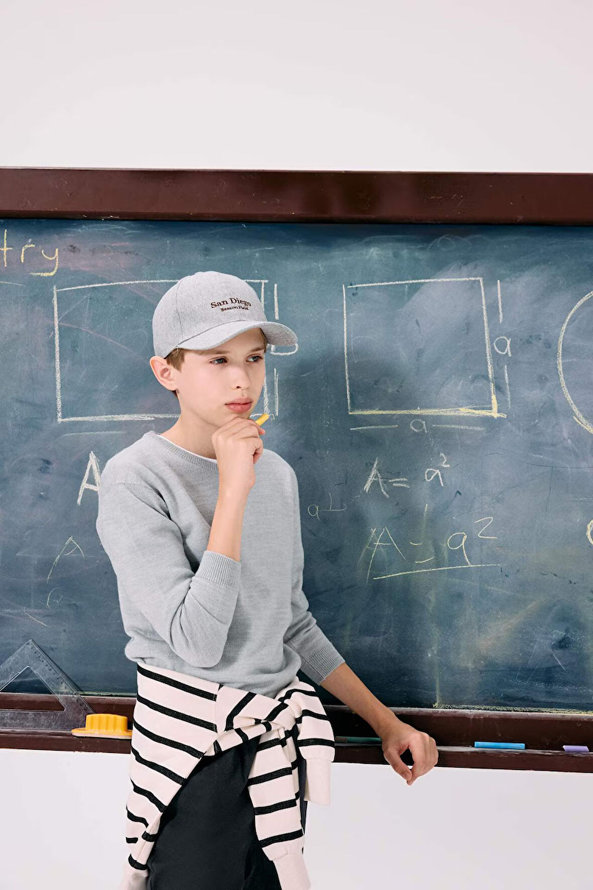 Erkek Çocuk Okul V Yaka Triko Kazak