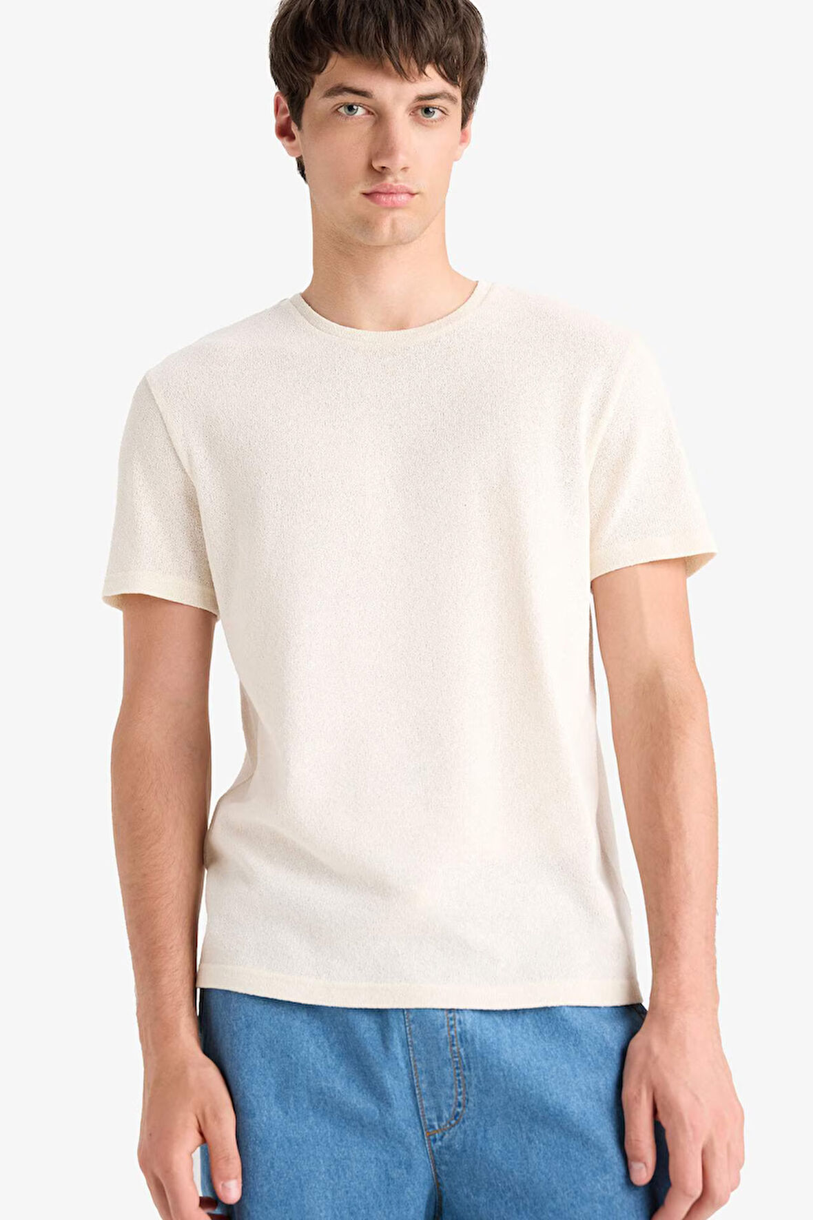 DeFacto Regular Fit Bisiklet Yaka Kısa Kollu Triko Görünümlü Tişört E3963AX25SMWT46