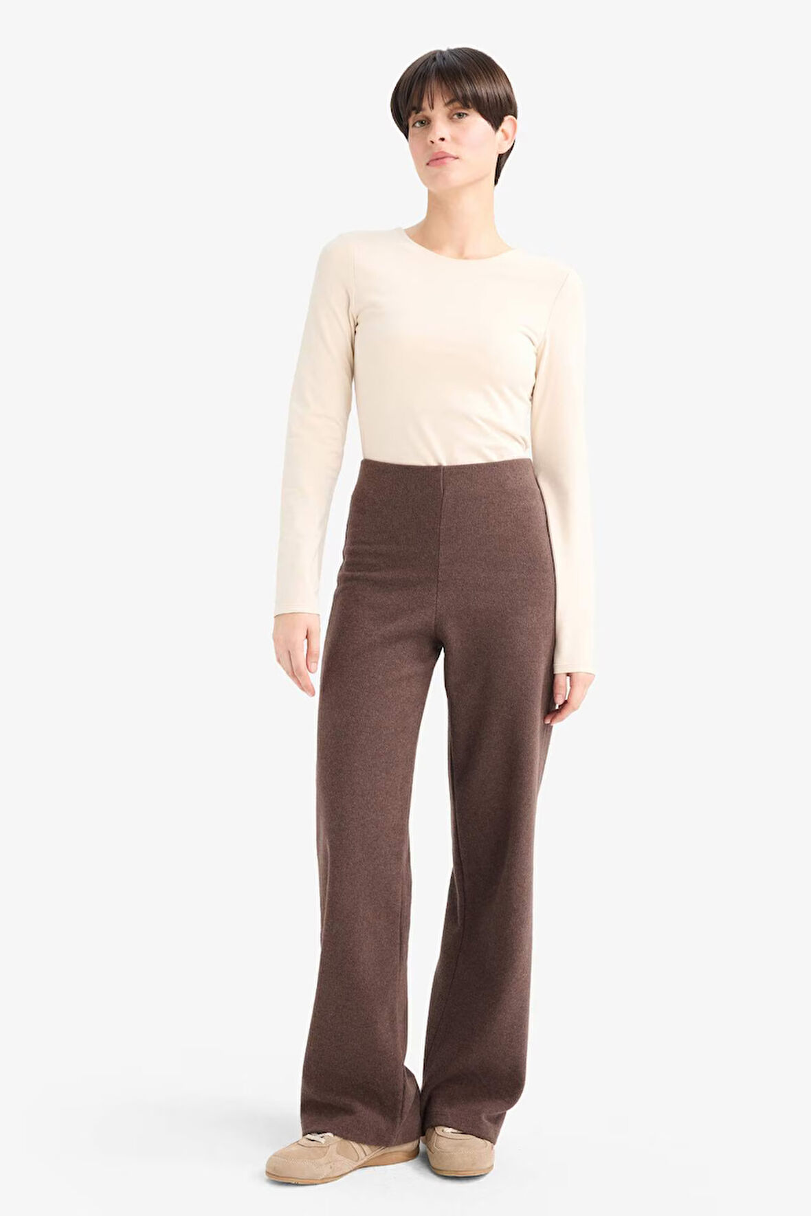 Straight Fit Geniş Paça Pantolon