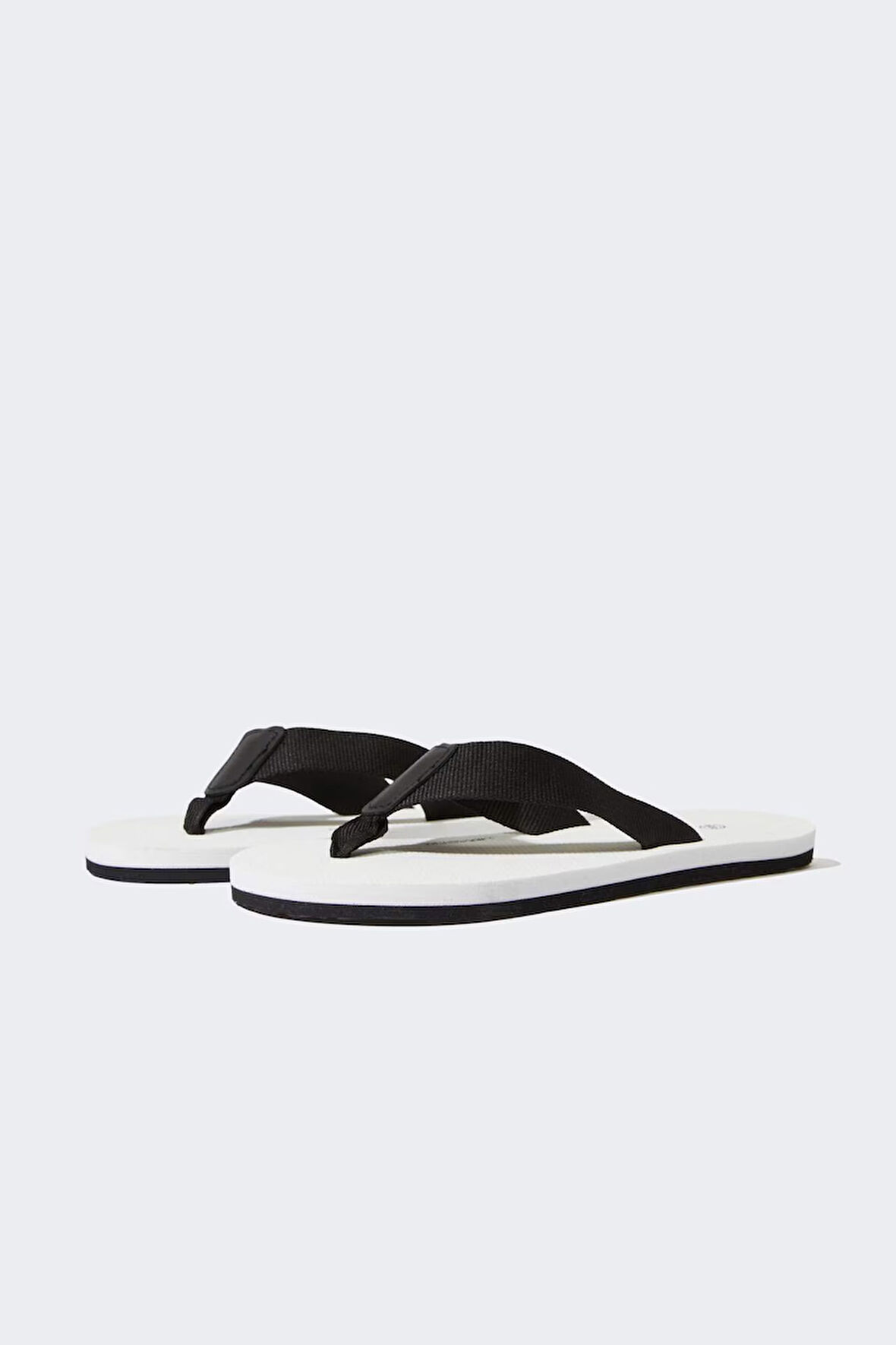 Kadın Düz Taban Parmak Arası Terlik