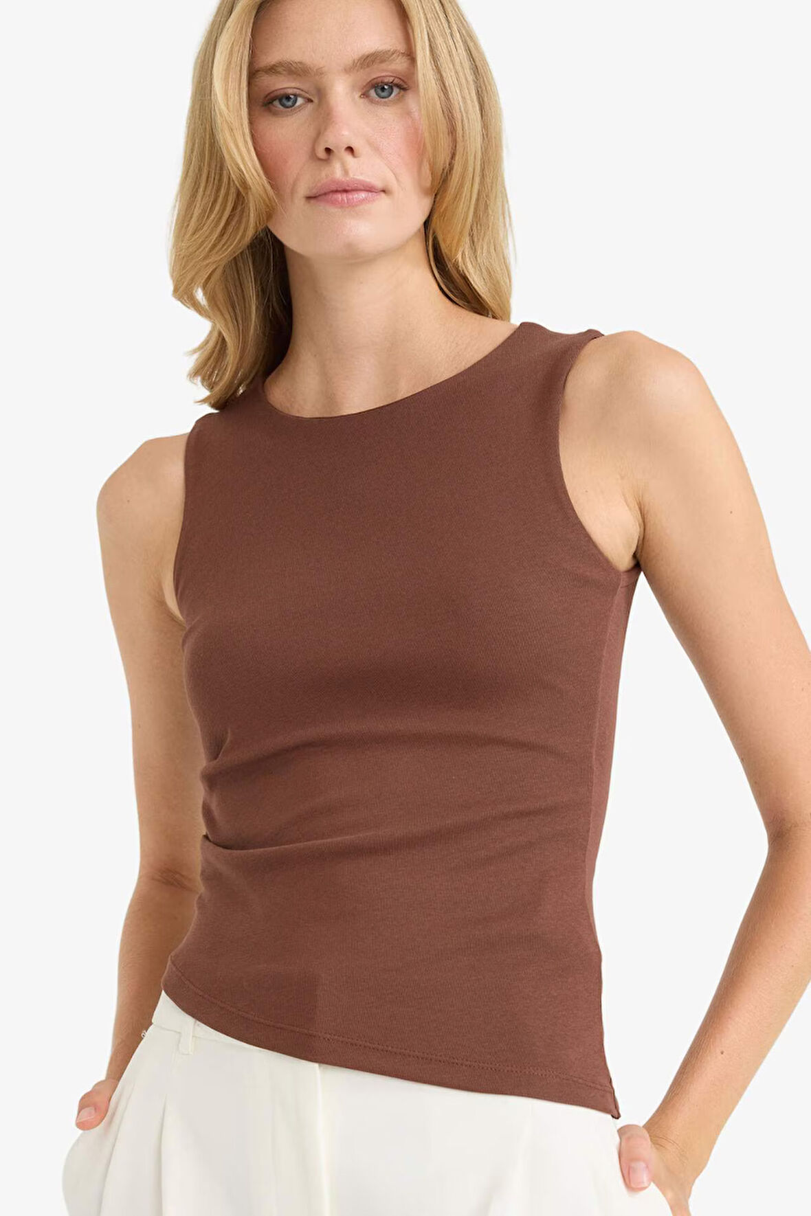 Slim Fit Dar Kesim Bisiklet Yaka Ribana Atlet