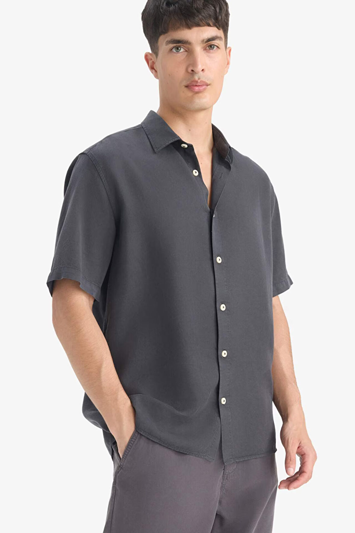 DeFacto Regular Fit Tensel Kısa Kollu Gömlek E2530AX25SMAR104