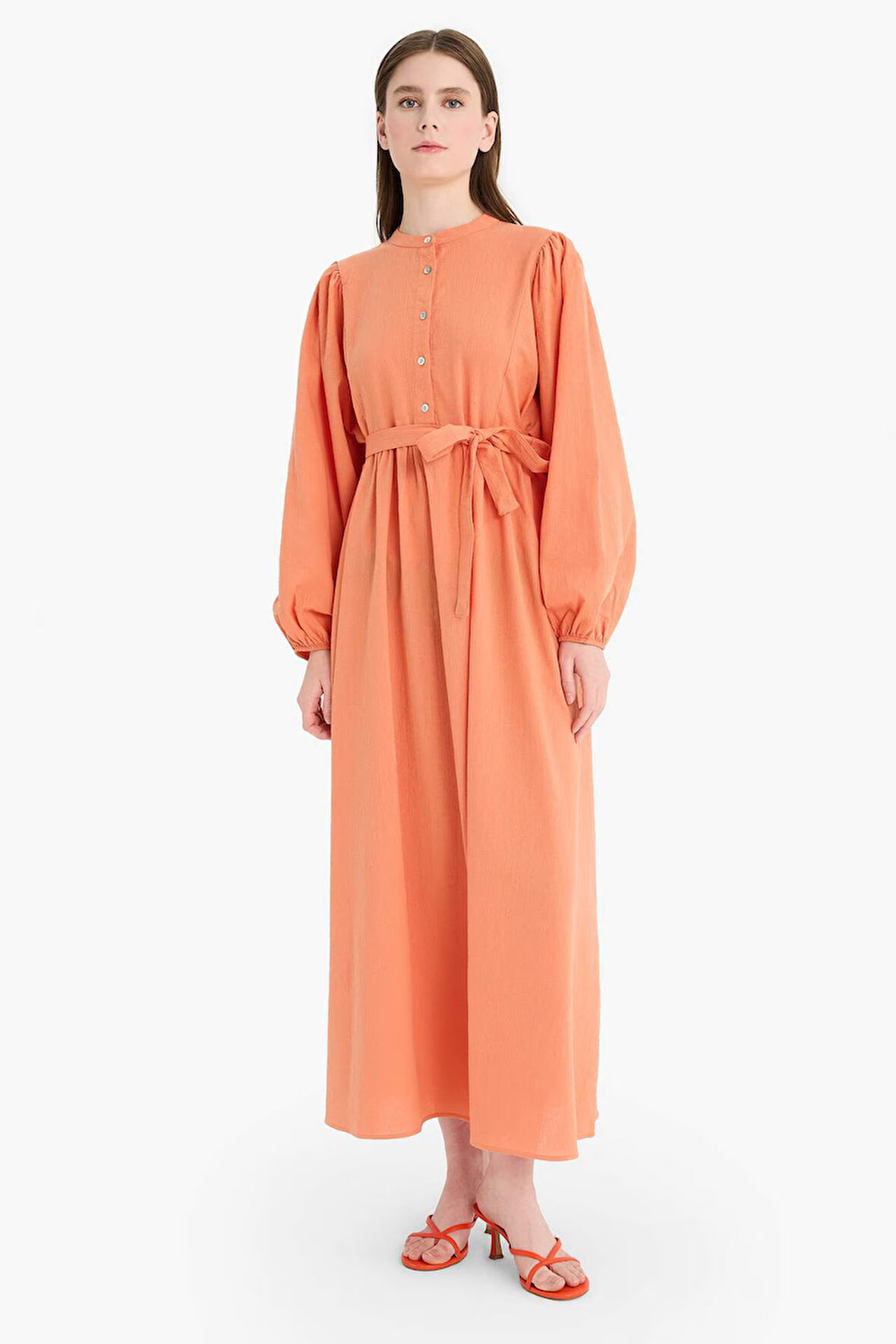 DeFacto Relax Fit Hakim Yaka Kuşaklı Müslin Uzun Kollu Maxi Tesettür Elbise F1624AX25SMOG346