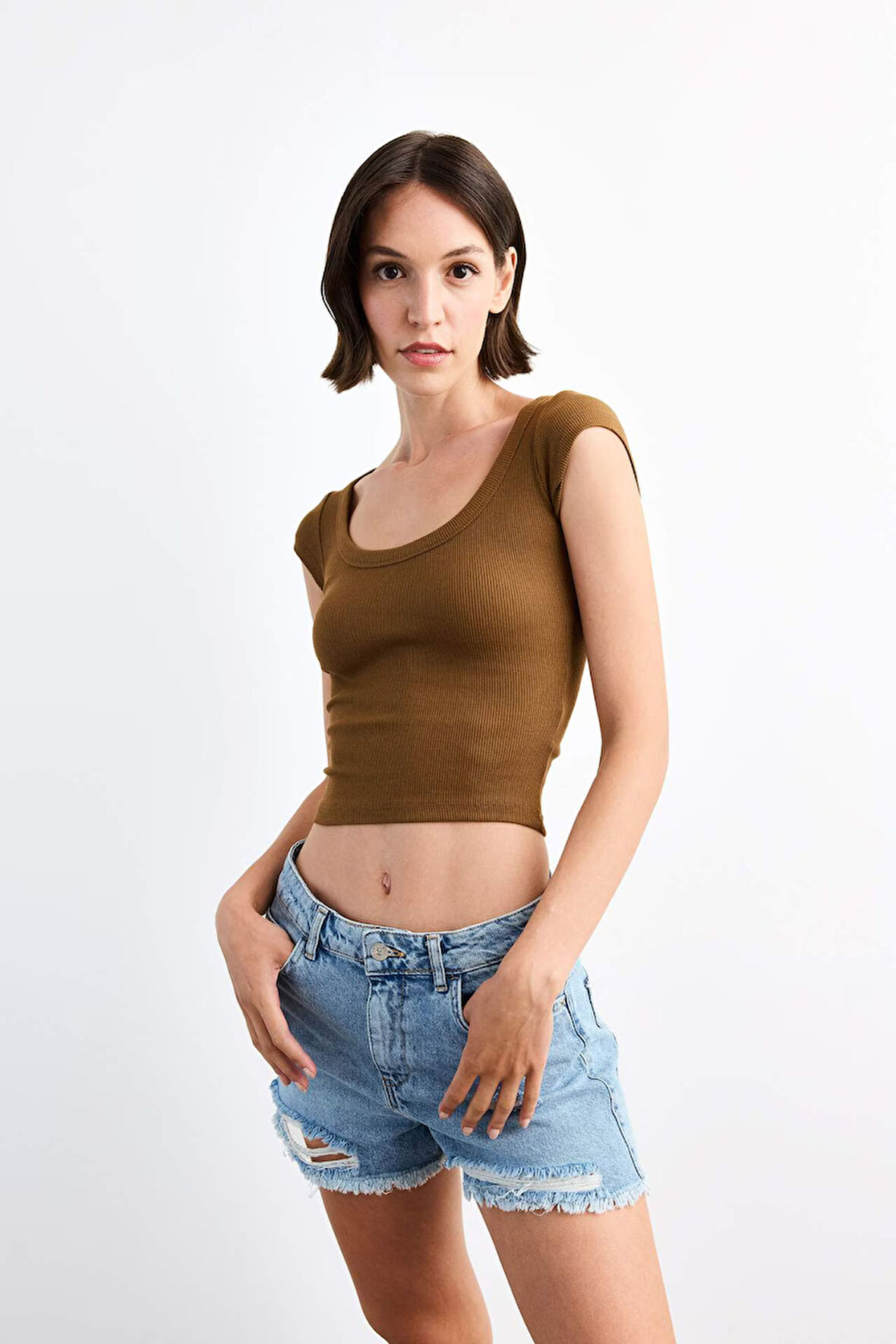 Bisiklet Yaka Kısa Kollu Tişört