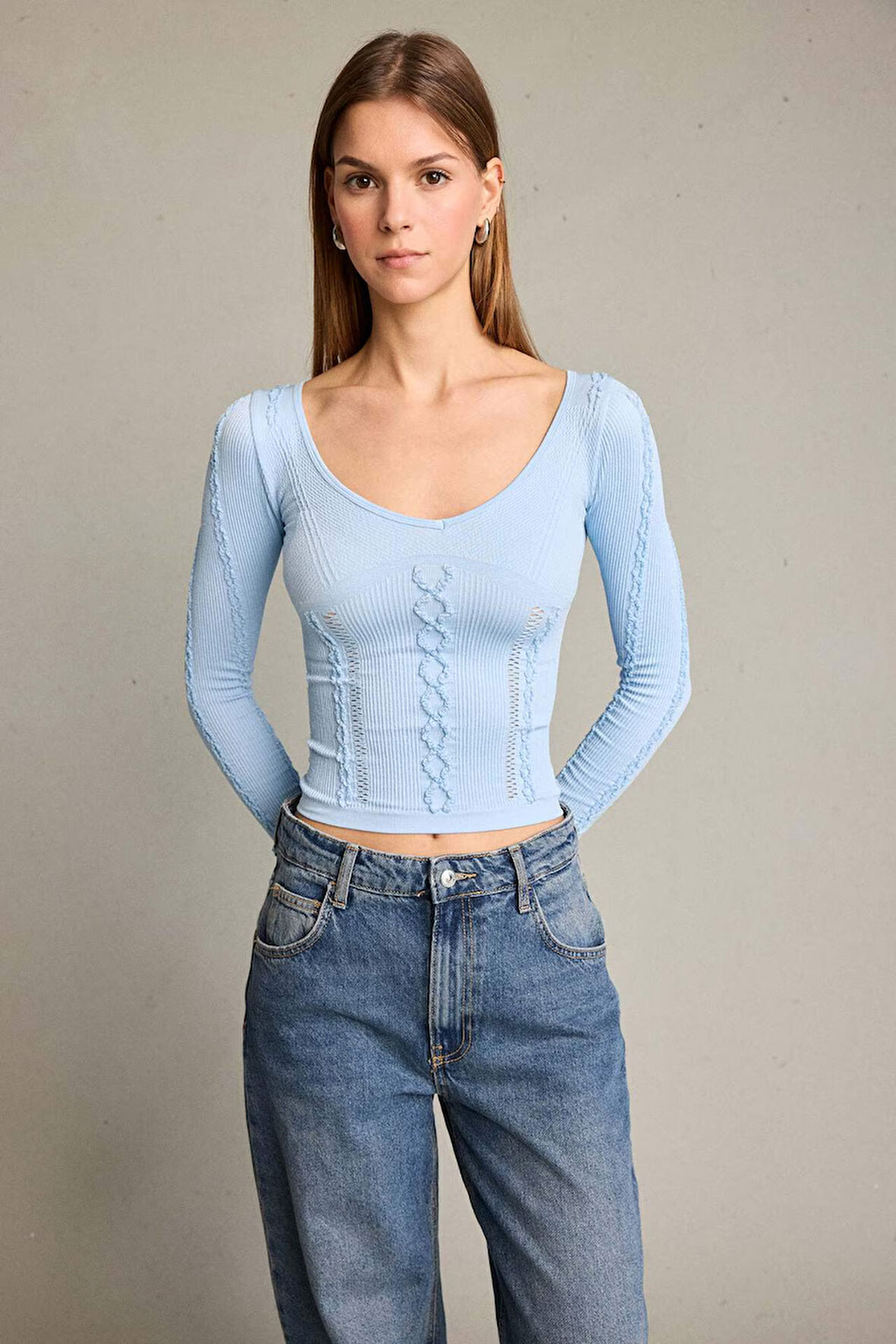 Fitted V Yaka Uzun Kollu Tişört