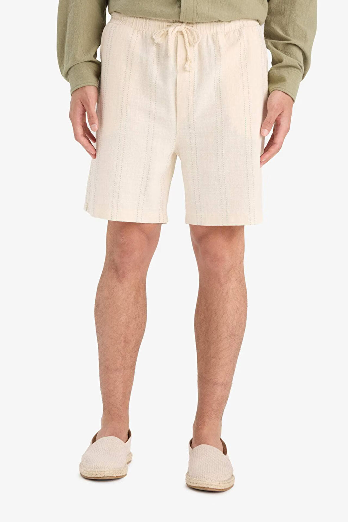 Regular Fit Dokulu Bermuda Şort