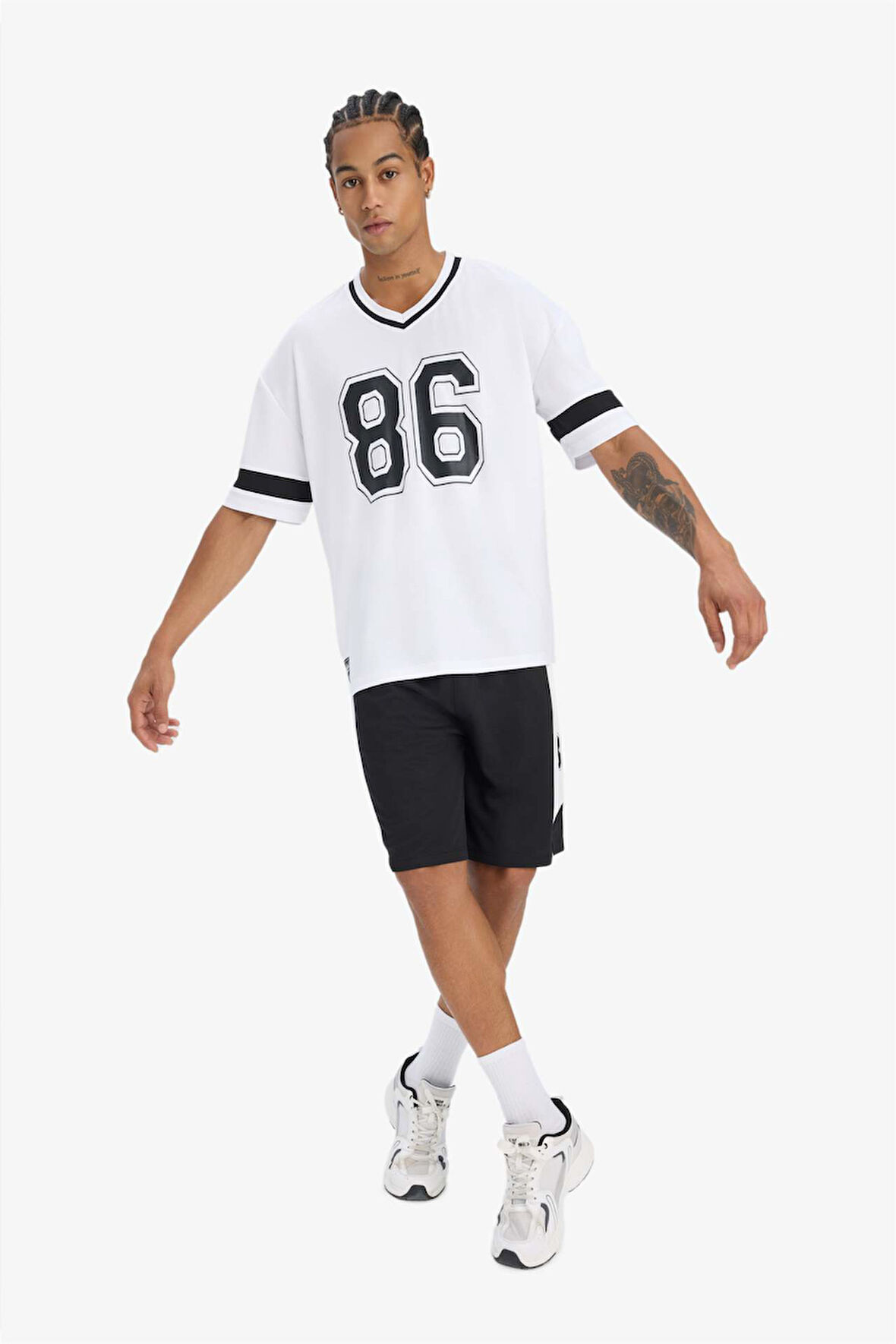 DeFactoFit Standart Fit Sporcu Kısa Paça Şort