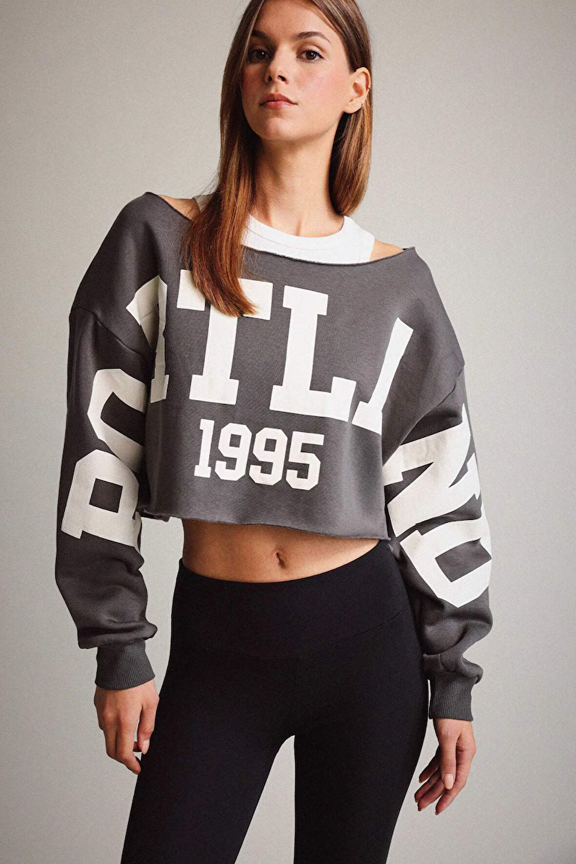 Kayık Yaka Sweatshirt