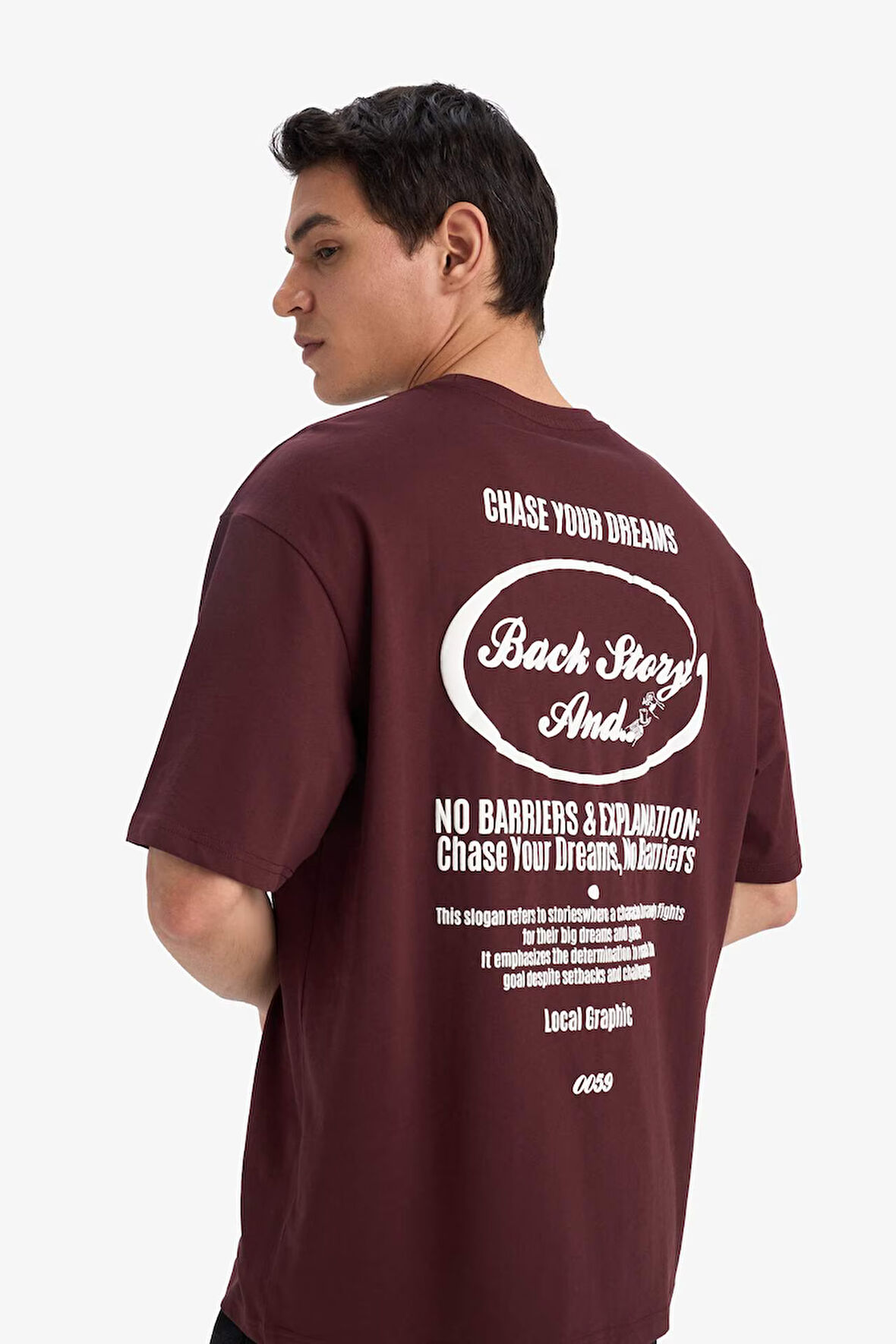 DeFacto %100 Pamuk Boxy Fit Bisiklet Yaka Sırt Baskılı Kısa Kollu Tişört E9526AX25AUBR230