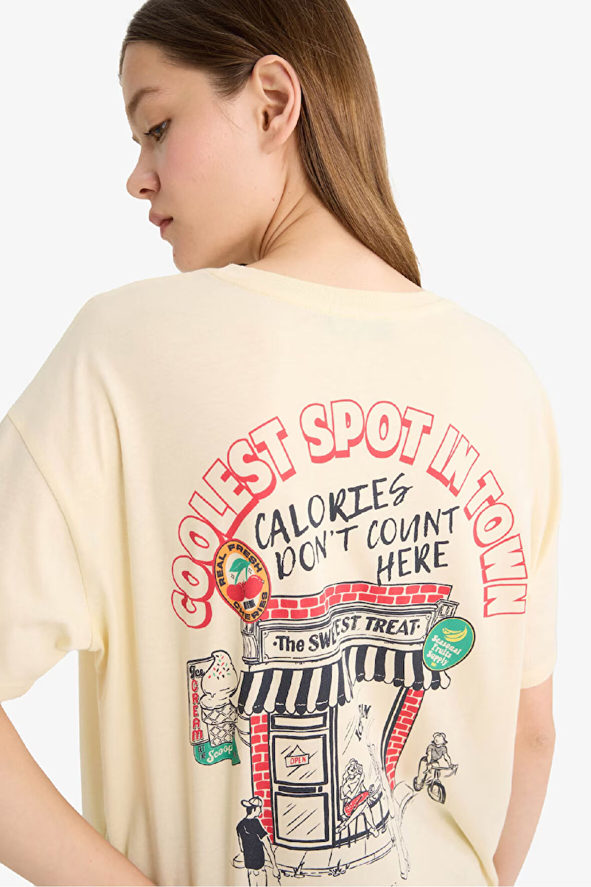 Oversize Geniş Kalıp Bisiklet Yaka Sırt Baskılı Kısa Kollu Tişört