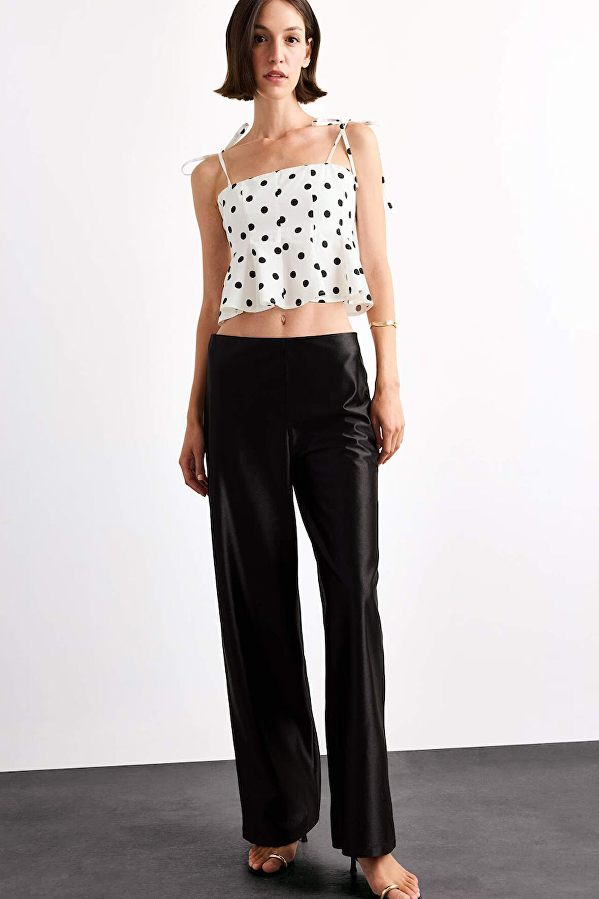 Relax Fit Normal Bel Düz Paça Saten Pantolon