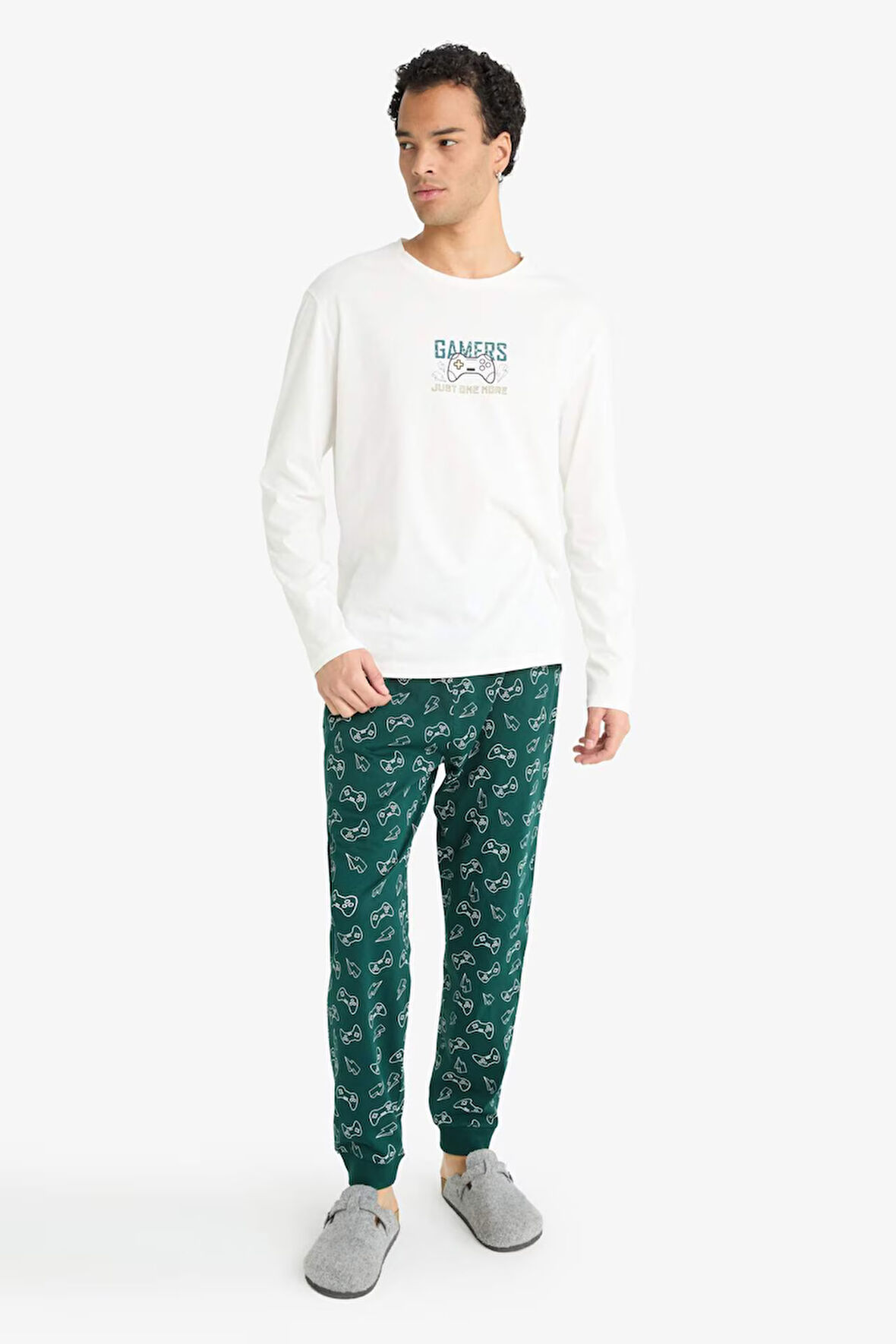 Pijama Takımı Regular Fit Baskılı Uzun Kolllu Üst Desenli Uzun Alt
