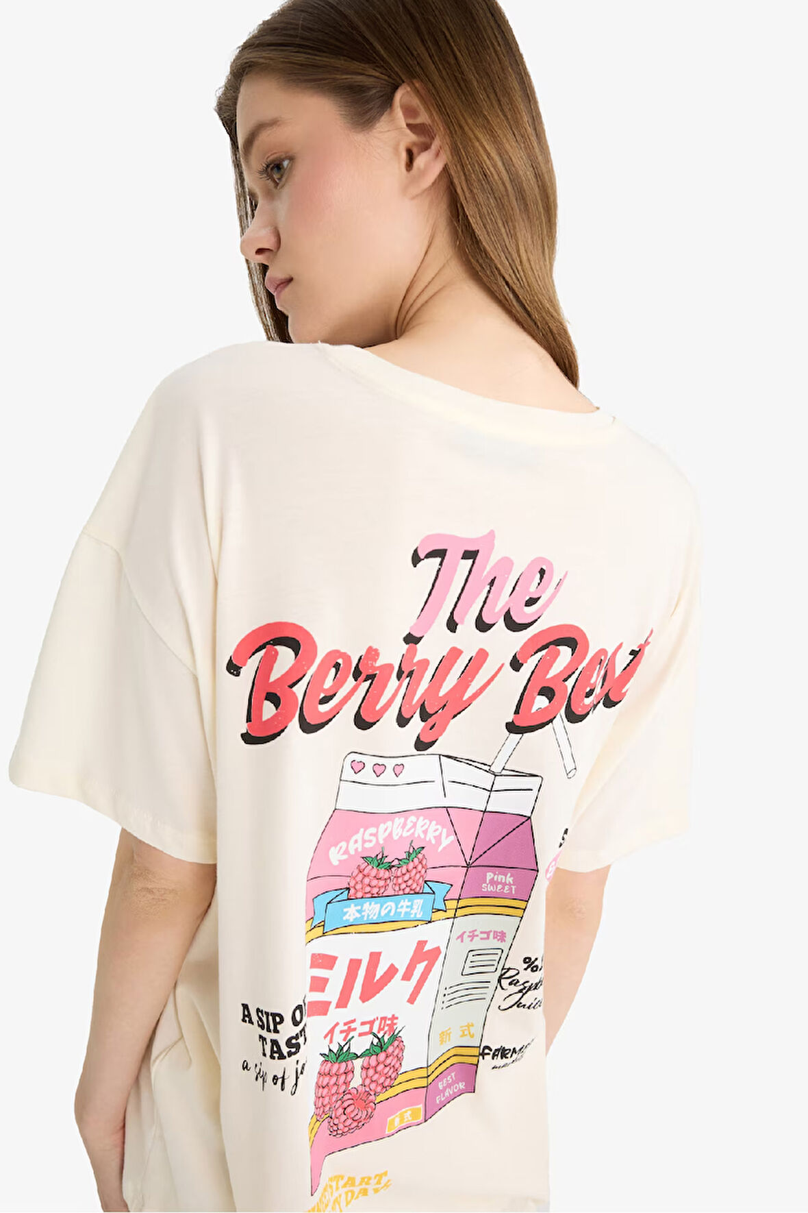 DeFacto Coool Oversize Geniş Kalıp Bisiklet Yaka Sırt Baskılı Kısa Kollu Tişört F4787AX25SMER103