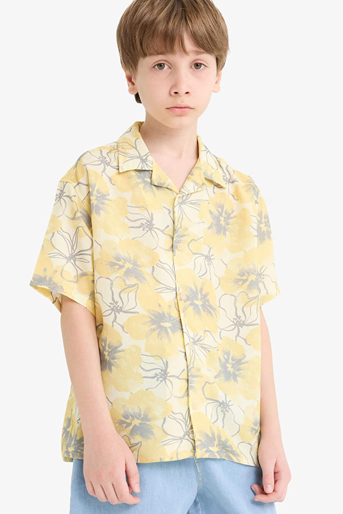 DeFacto Erkek Çocuk Oversize Geniş Kalıp Polo Yaka Desenli Viskon Kısa Kollu Gömlek F5671A825HSYL273