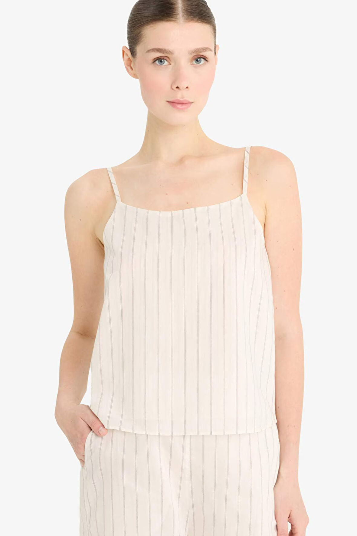 DeFacto Regular Fit Kare Yaka Çizgili Modal Askılı Bluz F0397AX25SPBG284
