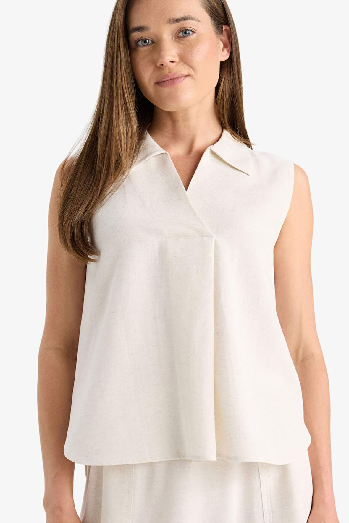 DeFacto Regular Fit Polo Yaka Keten Karışımlı Kolsuz Bluz F0982AX25HSER37