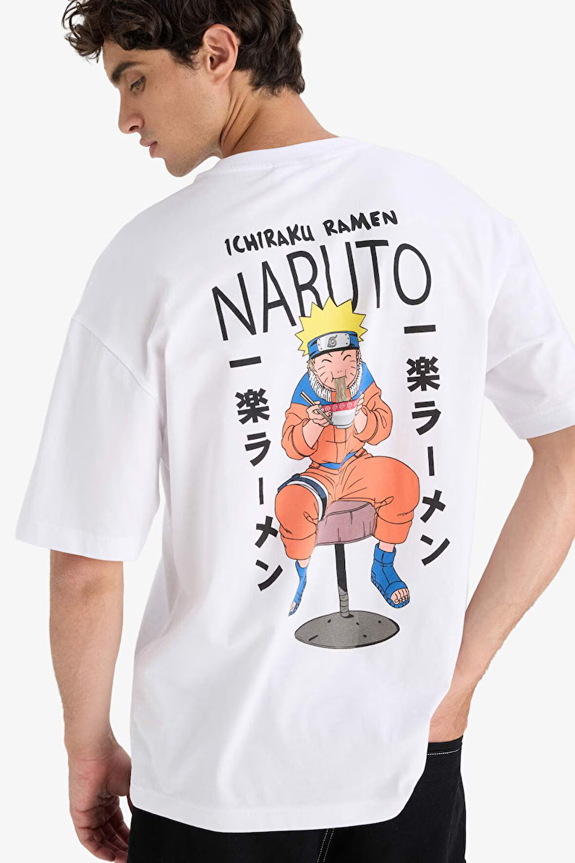Naruto Boxy Fit Bisiklet Yaka Sırt Baskılı Kısa Kollu Tişört