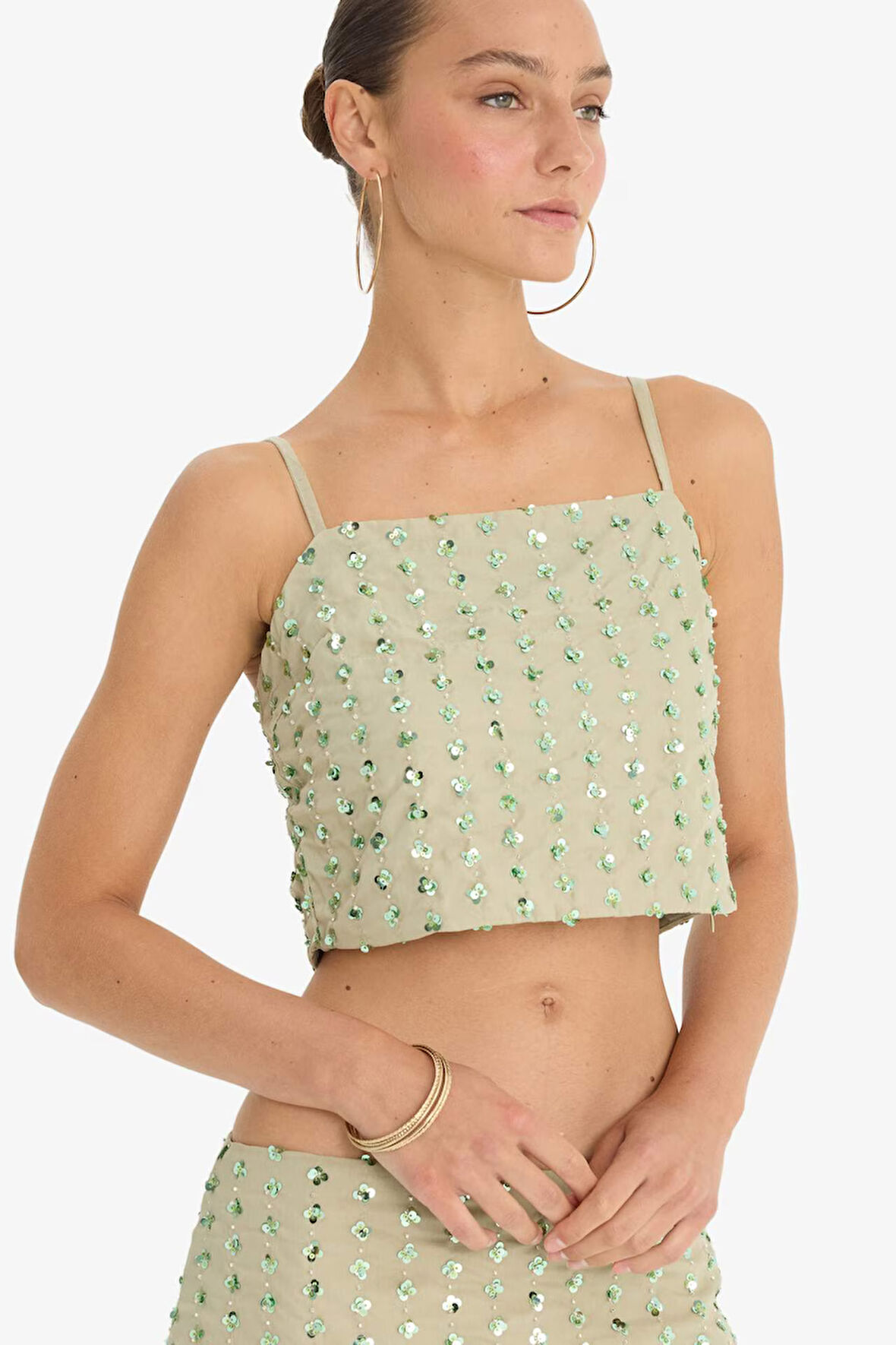 Regular Fit İnce Askılı Taş İşlemeli Vual Bluz