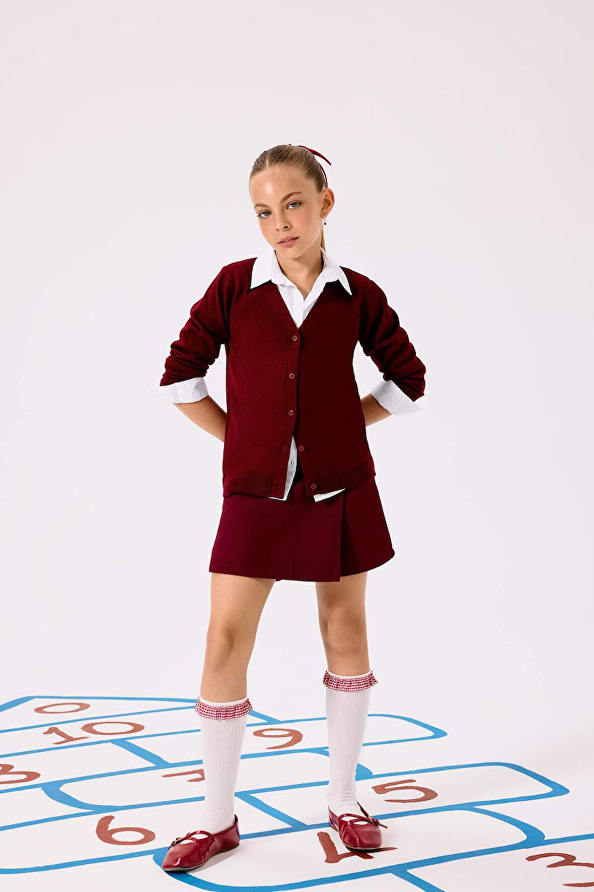 Kız Çocuk V Yaka Düğmeli Okul Hırkası