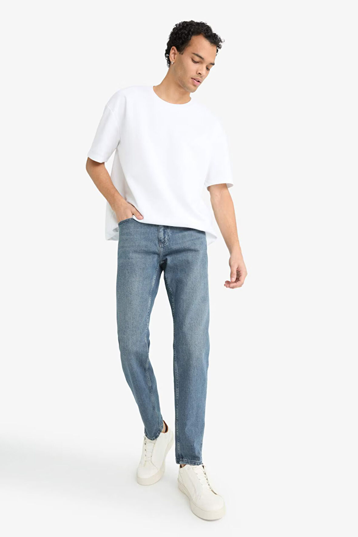 Slim Tapered Fit Dar Kalıp Normal Bel Daralan Paça Jean Pantolon