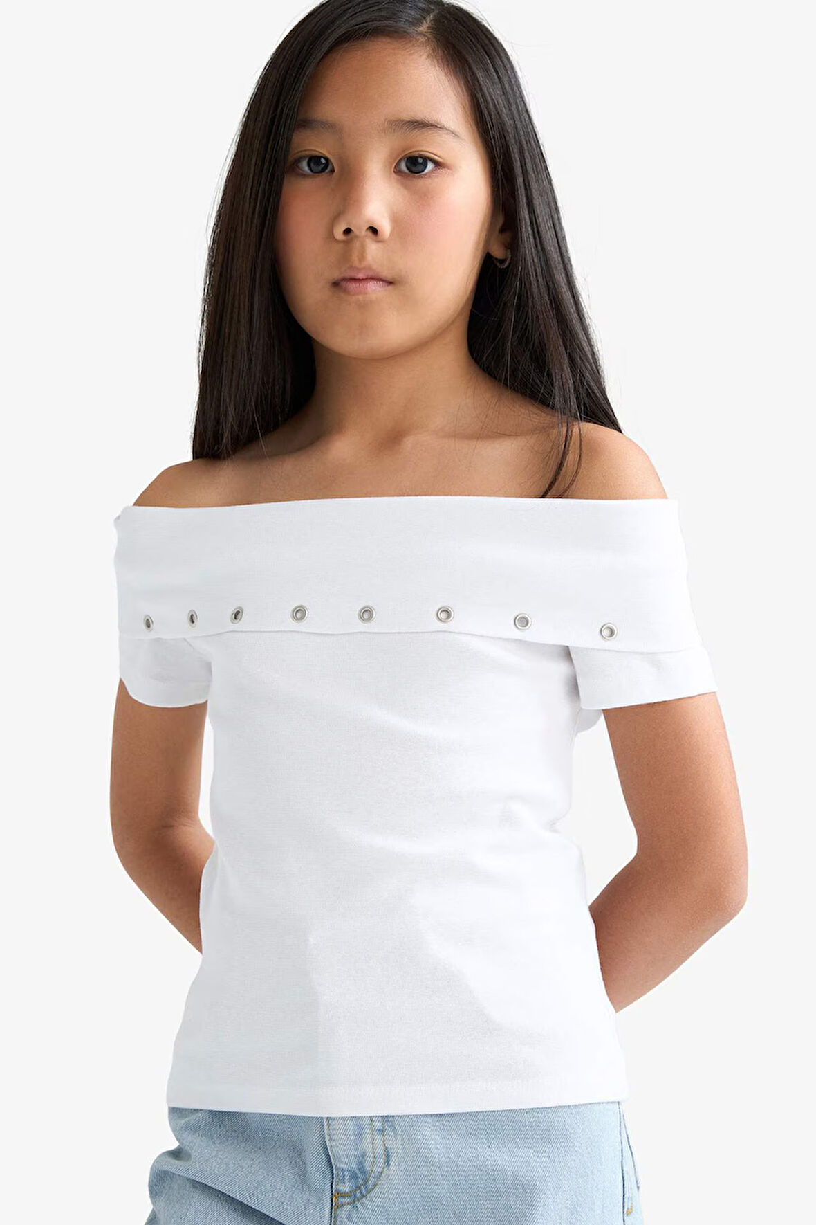 Kız Çocuk Slim Fit Dar Kesim Omuzu Açık Yaka Baskılı Ribana Kısa Kollu Tişört