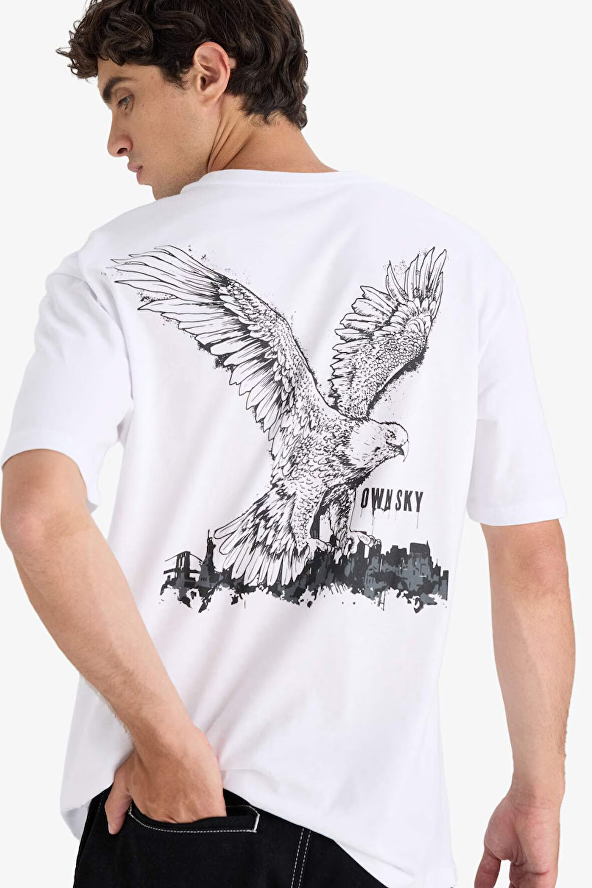 Boxy Fit Bisiklet Yaka Sırt Baskılı Kısa Kollu Tişört