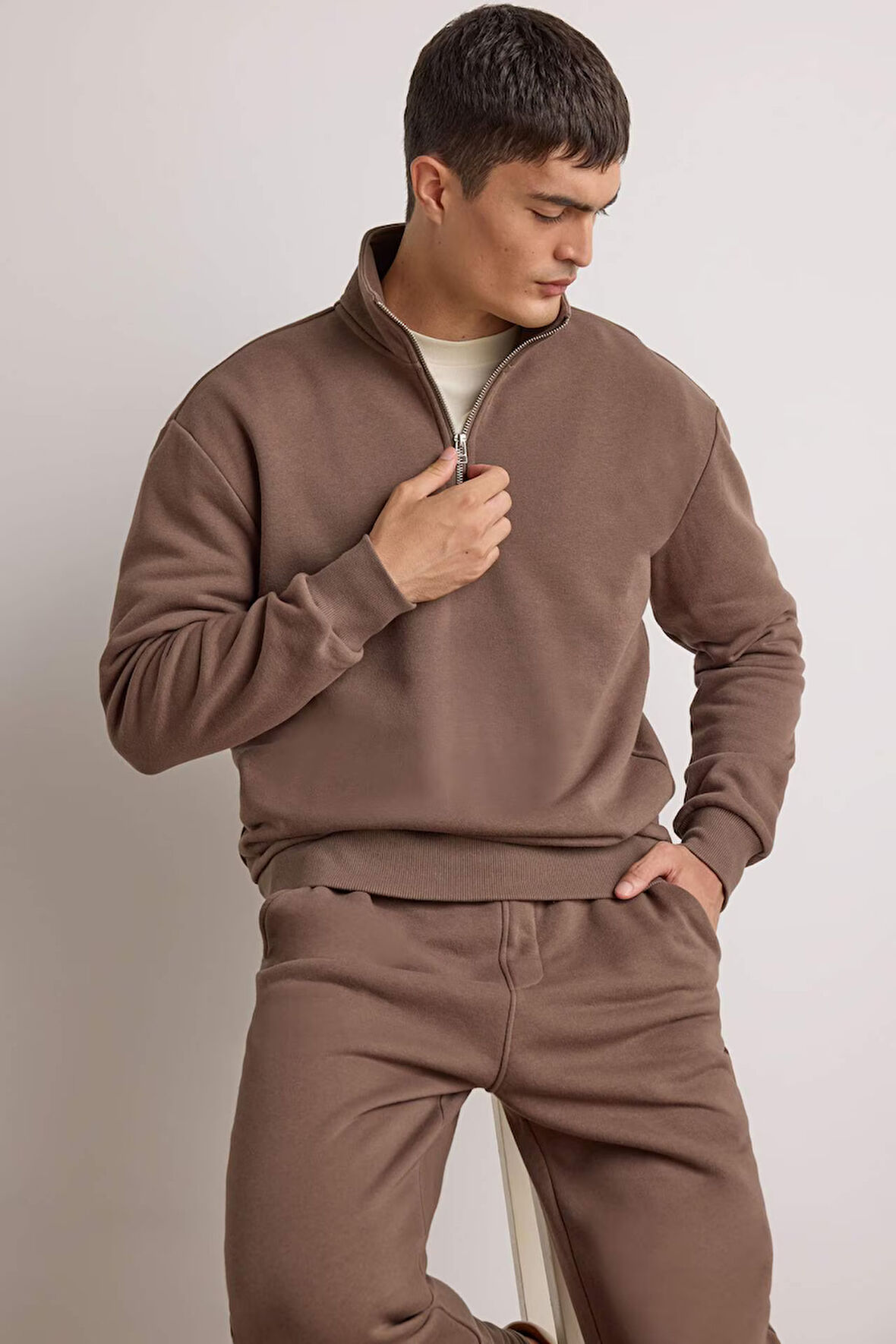 Regular Fit Dik Yaka Yarım Fermuarlı İçi Yumuşak Tüylü Basic Düz Sweatshirt