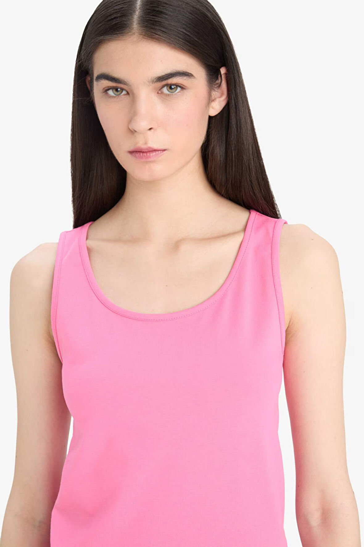 DeFacto Slim Fit Dar Kesim Basic Düz Yuvarlak Yaka Atlet I1059AZ25SMPN160