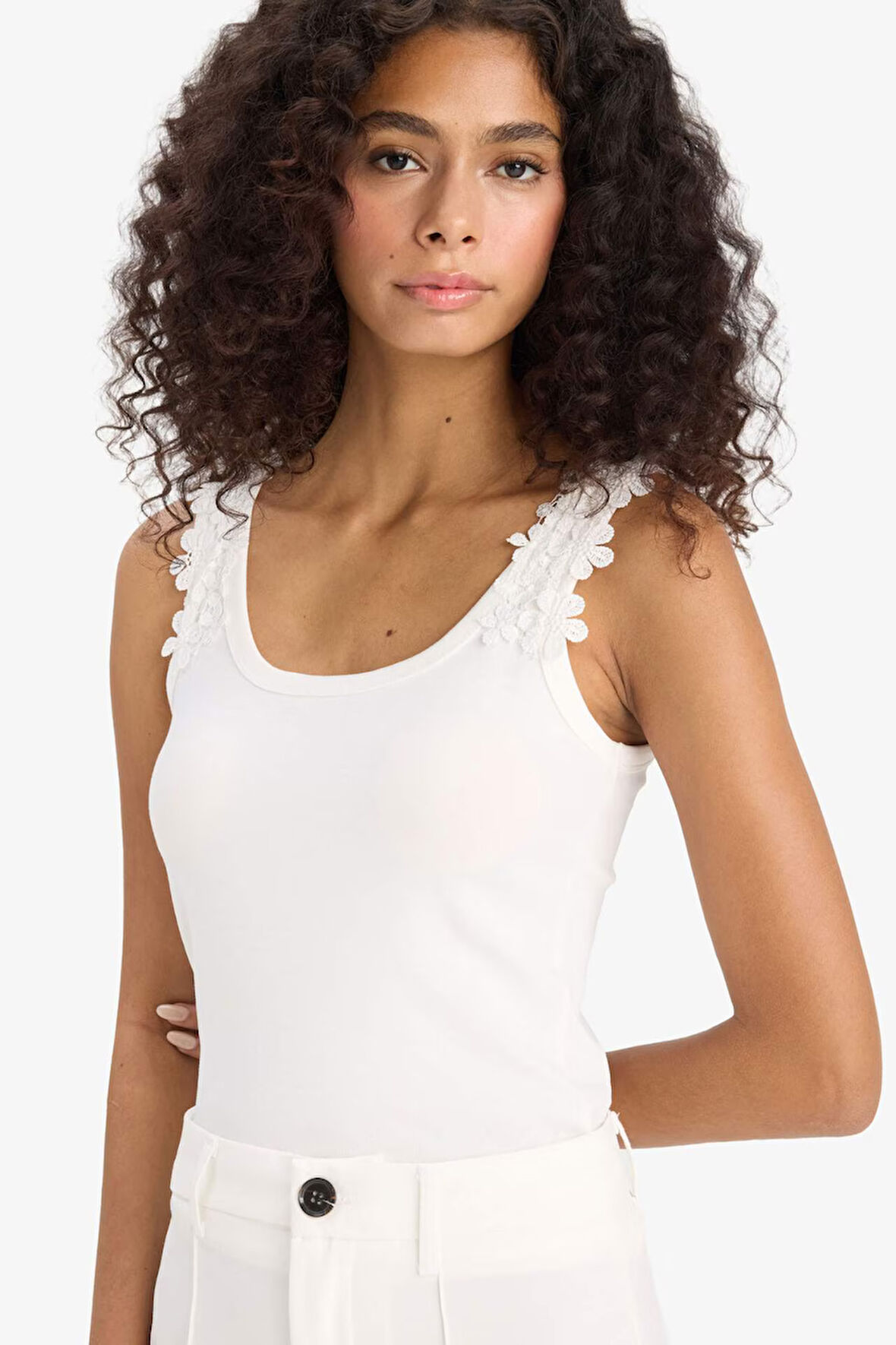 Slim Fit Dar Kesim Yuvarlak Yaka Ribana Atlet