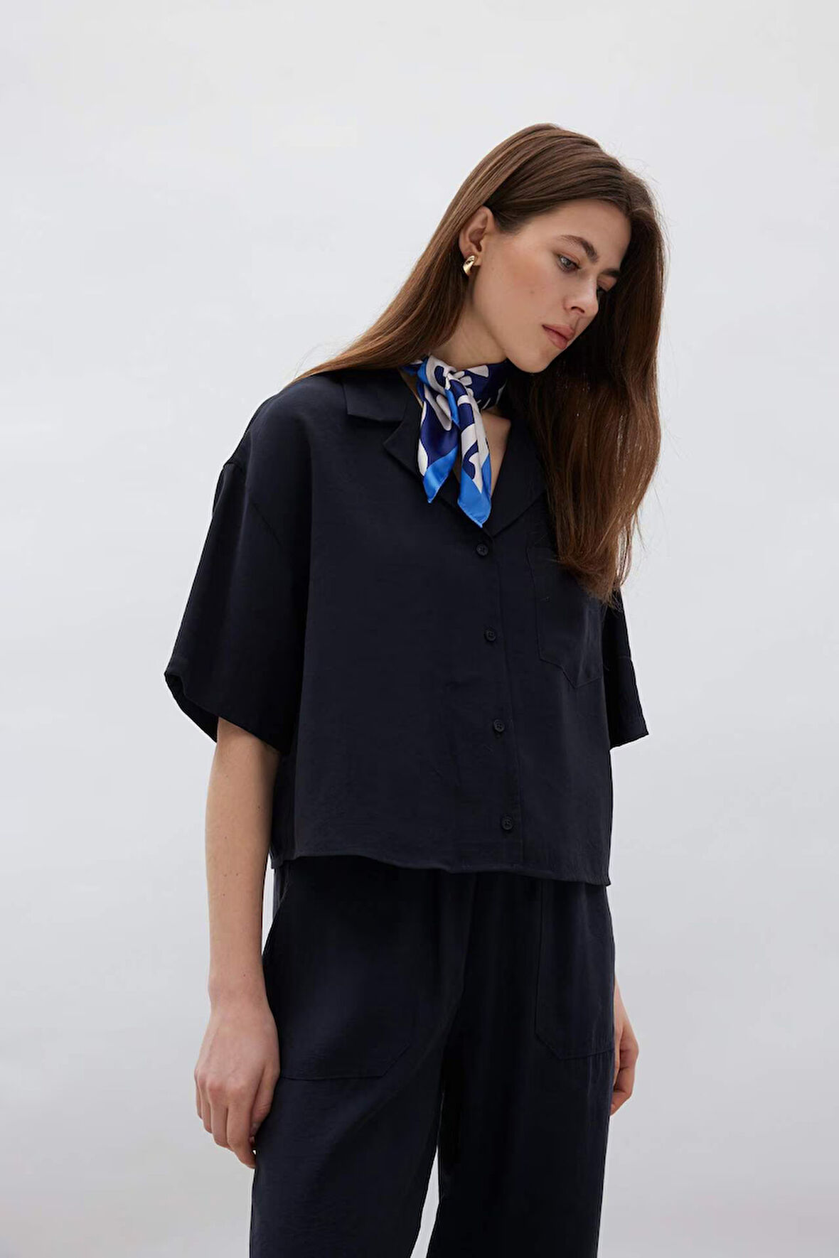 DeFacto Loose Fit Ceket Yaka Modal Kısa Kollu Gömlek F0399AX25SPNV100