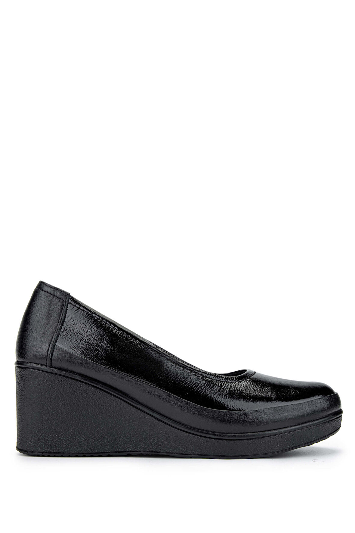 Tamer Tanca Kadın Hakiki Deri Siyah Rugan Casual Ayakkabı 824 6002 BN AYK SK24-25 SYH RGN/SYH DR