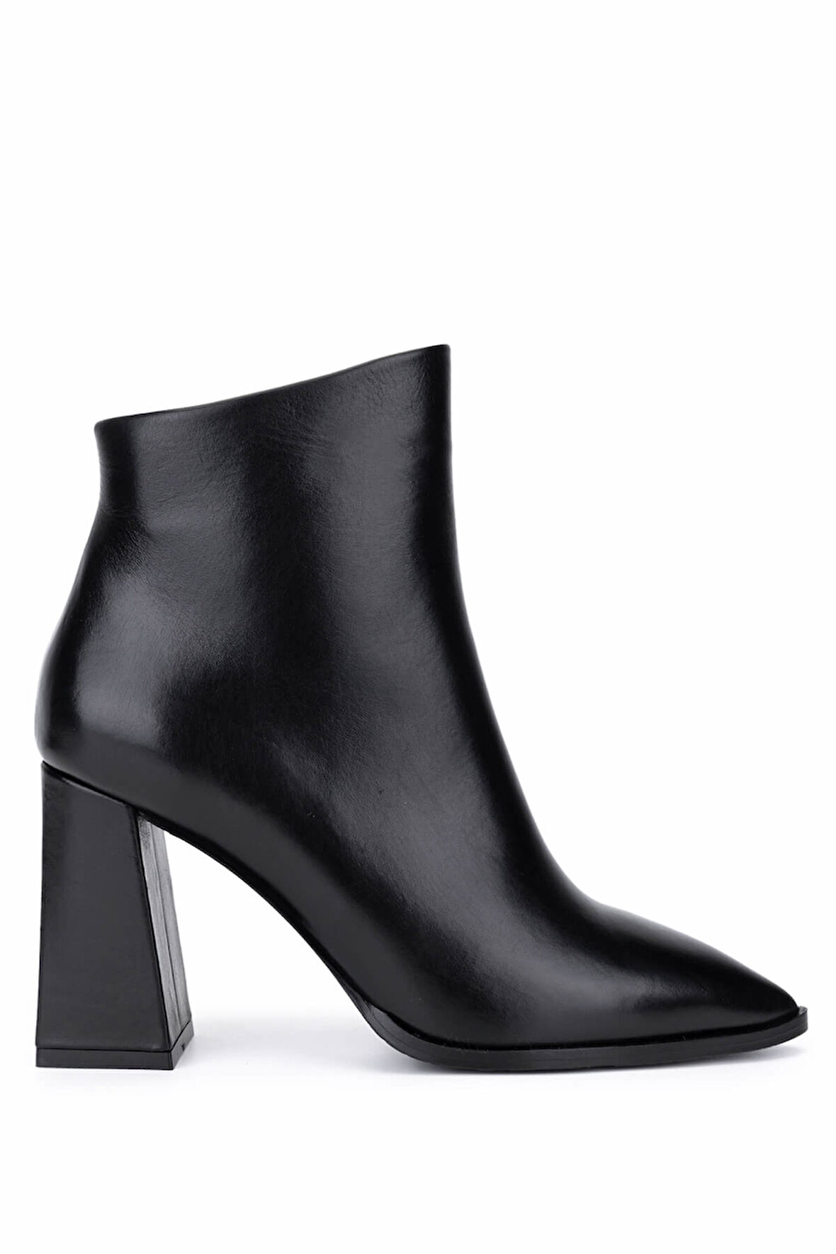 Tamer Tanca Kadın Hakiki Deri Siyah Topuklu Bot 492 50559 BN BOT SK25-26 SIYAH DERI