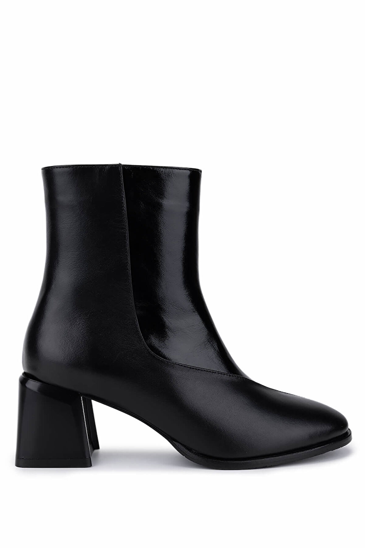 Tamer Tanca Kadın Hakiki Deri Siyah Topuklu Bot 1132 150 BN BOT SK25-26 SIYAH DR/RGN