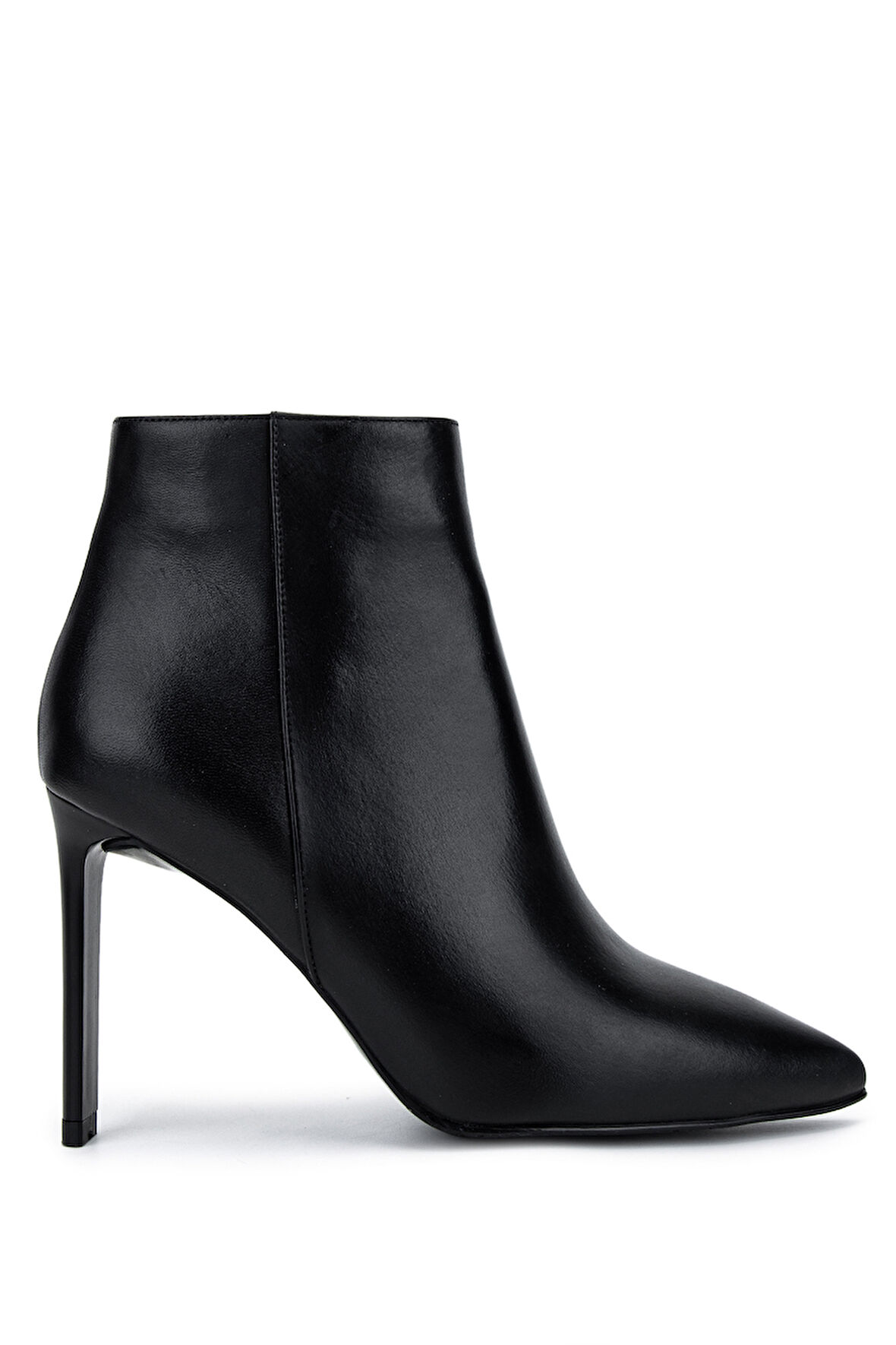 Valmenti Kadın Hakiki Deri Siyah Topuklu Bot 1135 0130 BN BOT SK25-26 SIYAH DERI
