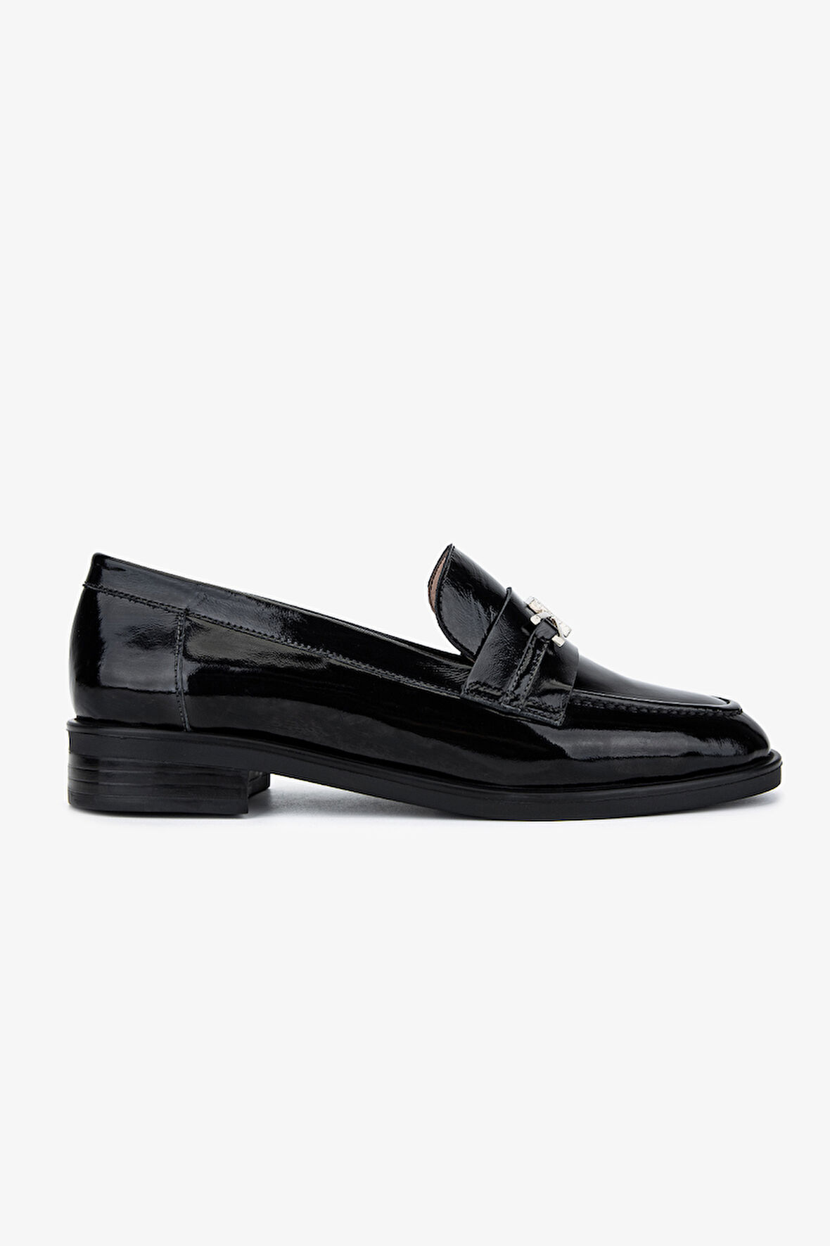 Valmenti Kadın Hakiki Deri Siyah Loafer Ayakkabı 33 15035 BN AYK SK25-26 SIYAH KIRISIK RUGAN