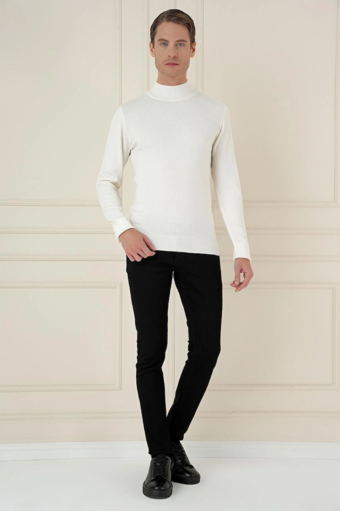 TR 876 Slim Fit Ekru Klasik Triko