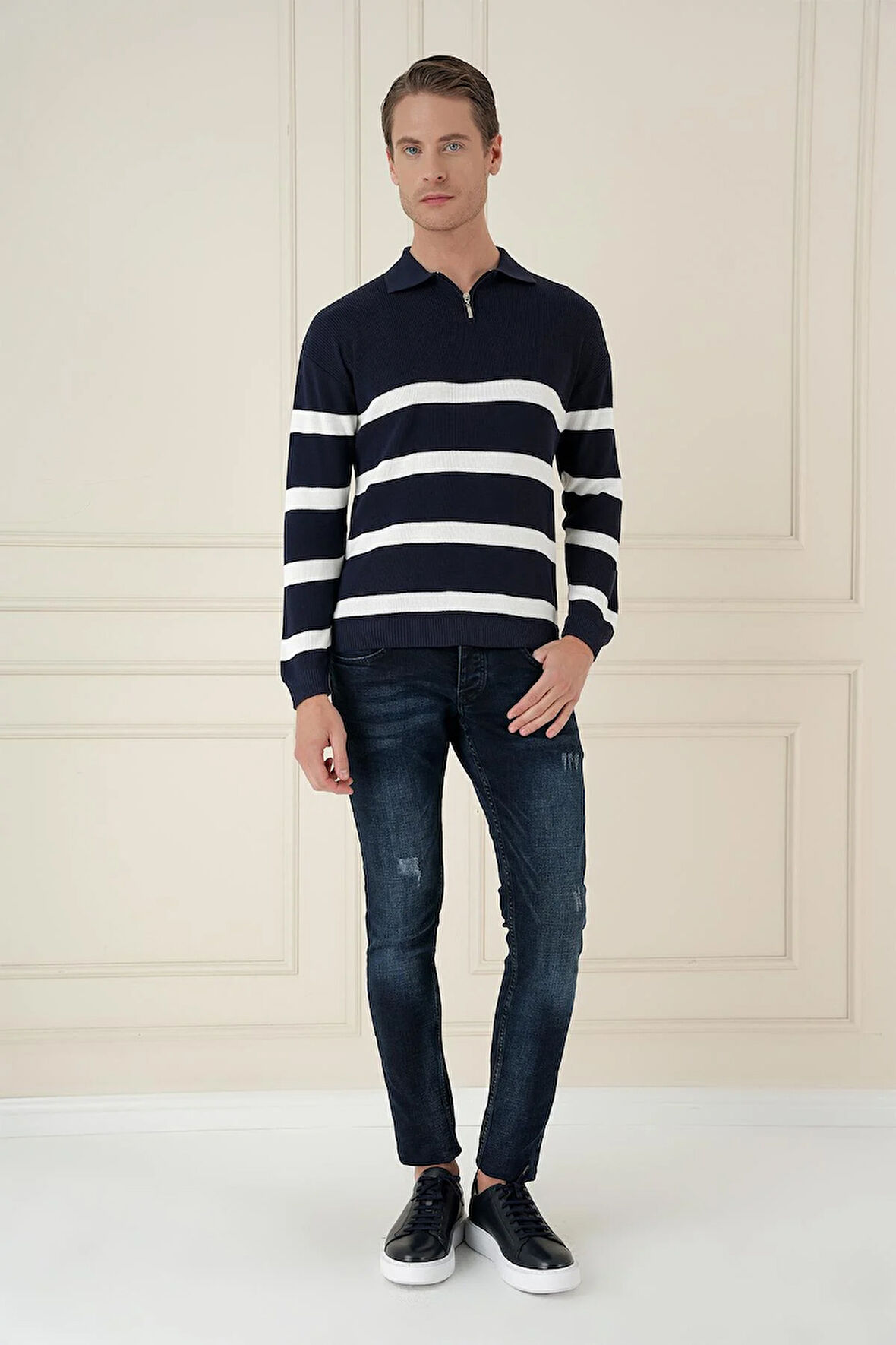 TR 877 Slim Fit Lacivert Klasik Triko