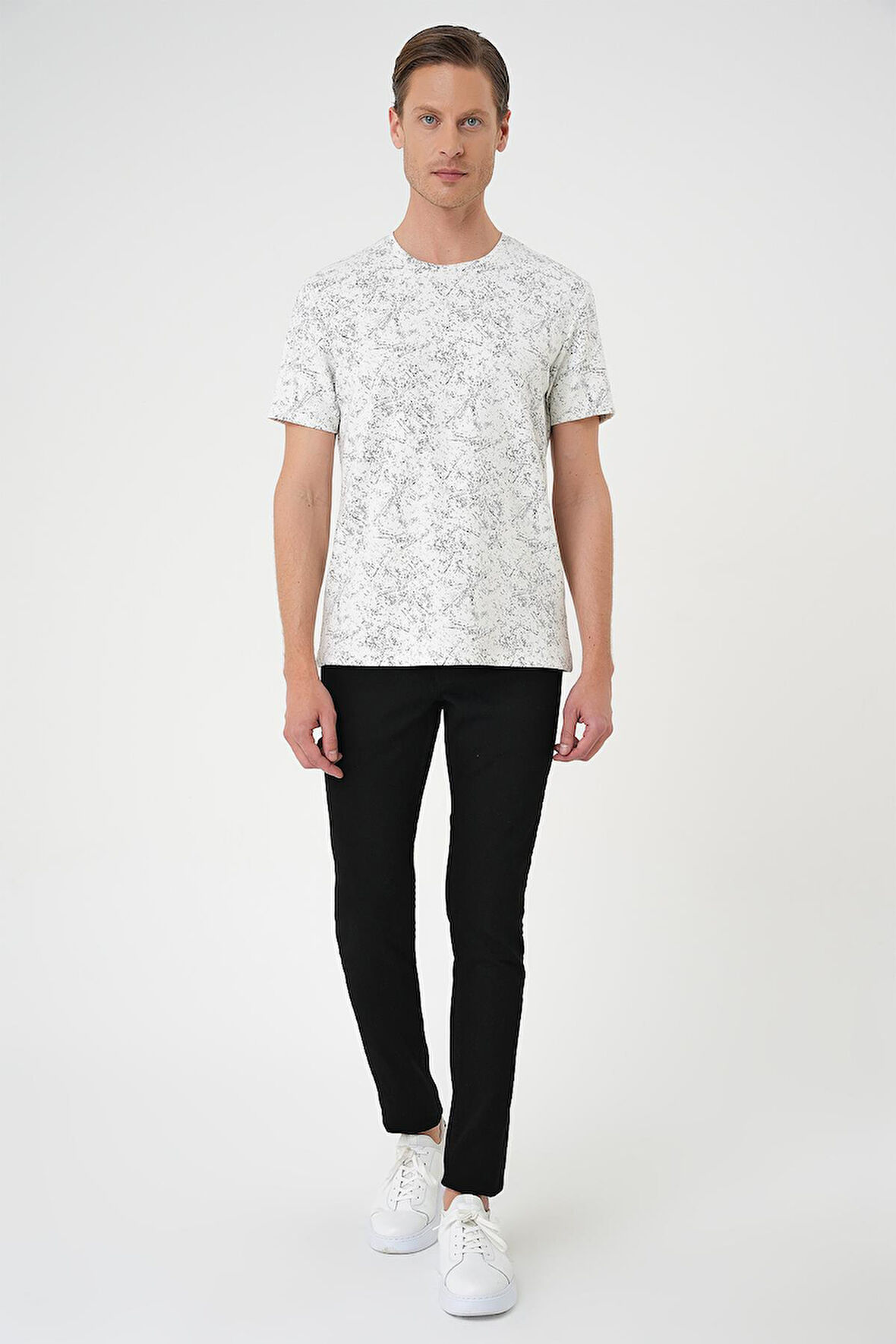 Ts 905 Comfort Fit Bisiklet Yaka Batik Görünmlü Kısa Kol Casual Ekru Tişört