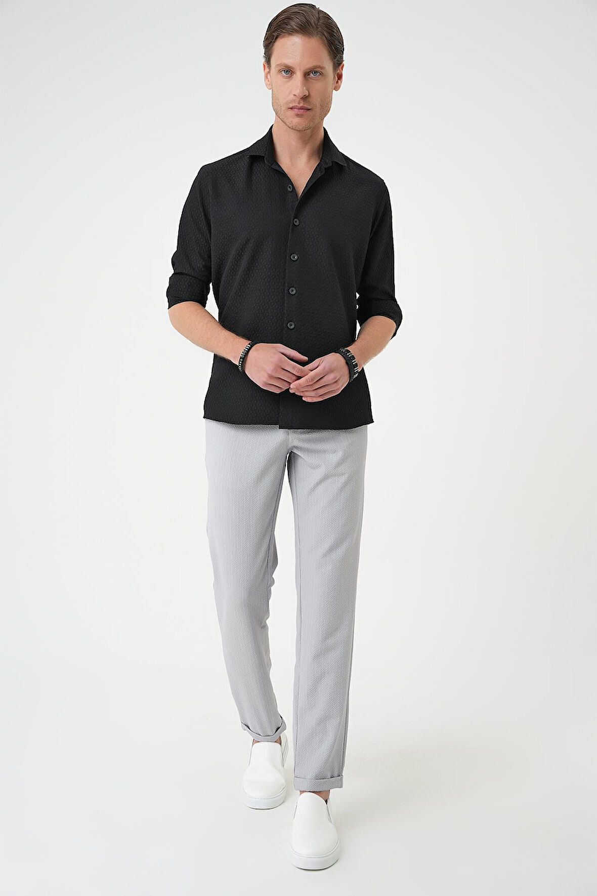 G 1592 Slim Fit Gofre Kumaş Desenli Kısa Kol Siyah Gömlek 