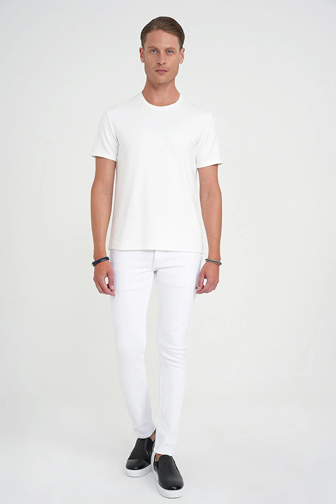 Comfort Fit Bisiklet Yaka Nakışlı Kısa Kol Ekru Pamuk Tişört Ts 910