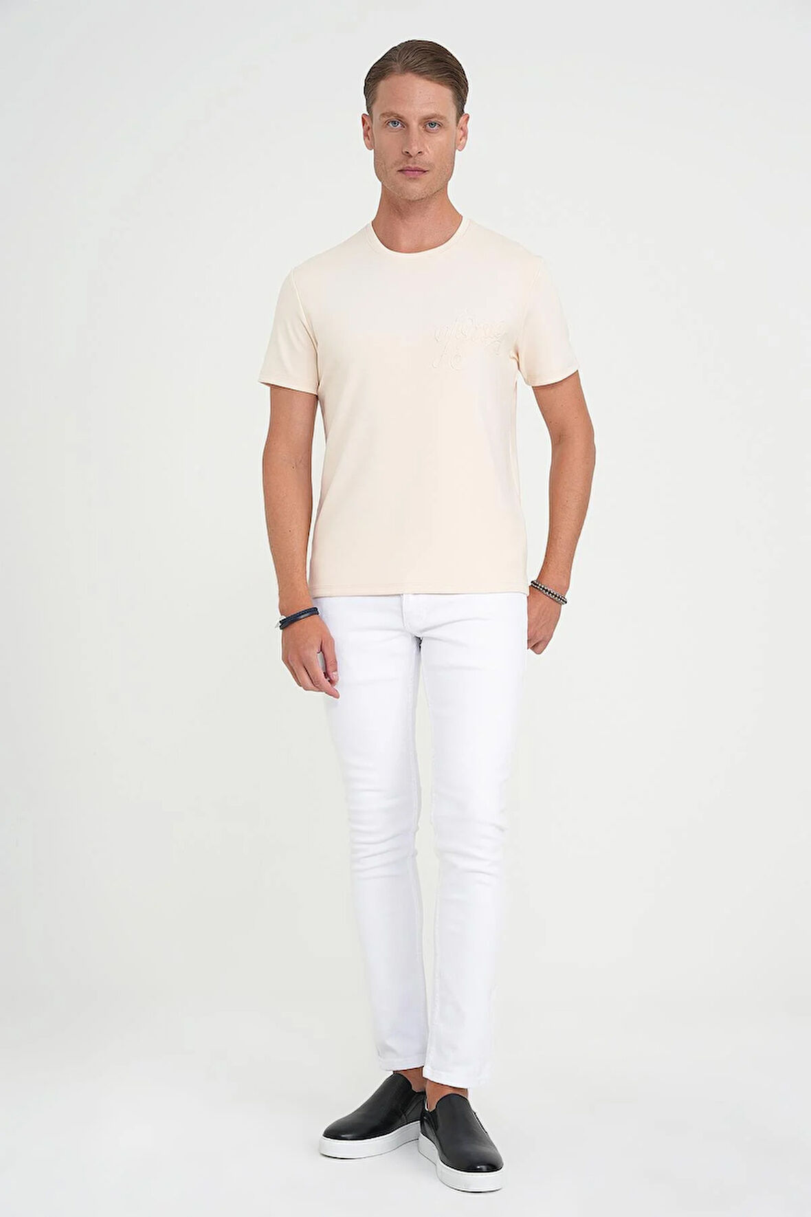 Comfort Fit Bisiklet Yaka Nakışlı Kısa Kol Açık Krem Pamuk Tişört Ts 910